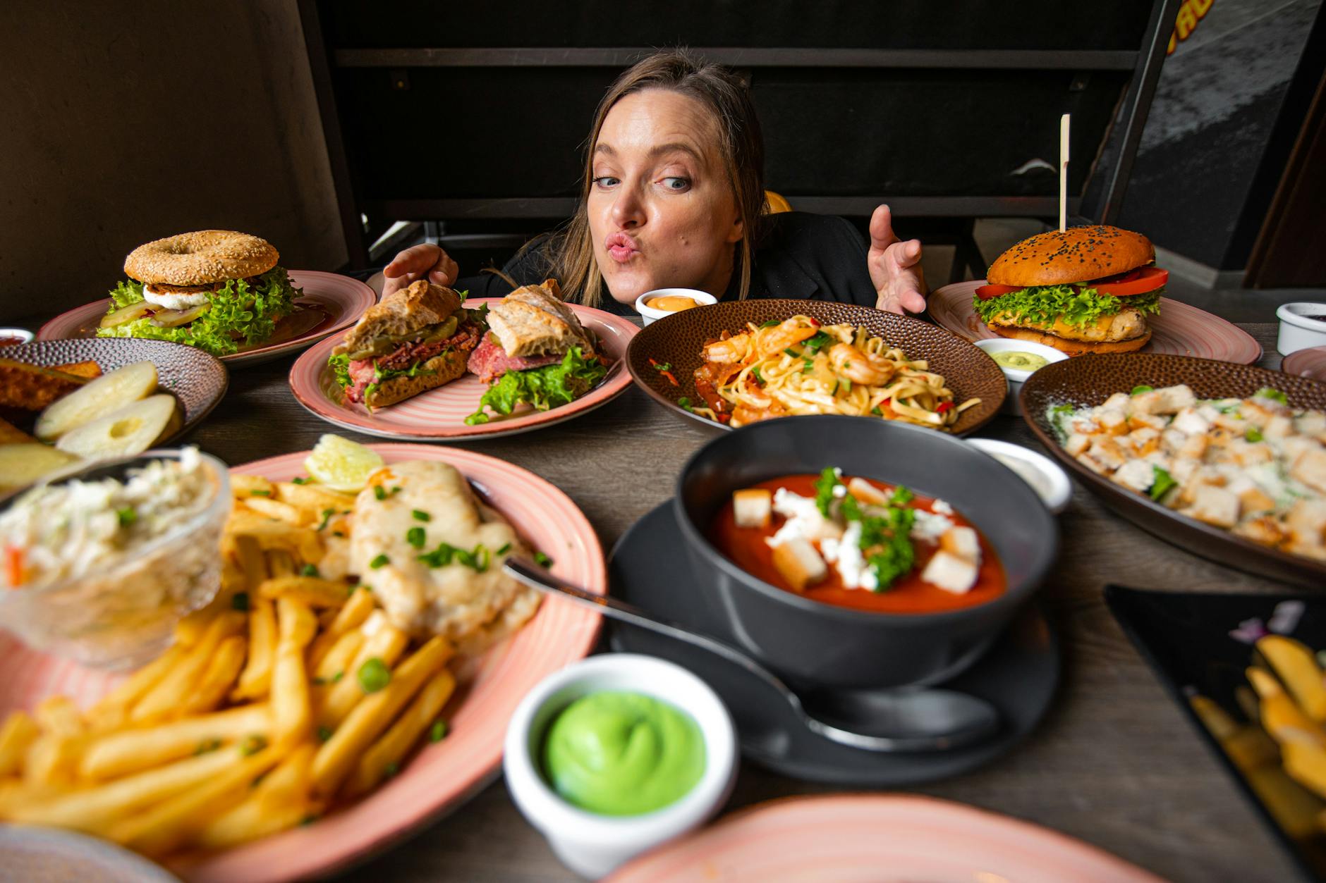 Viele würden gern ein paar Kilo abnehmen, doch die Versuchungen lauern überall. Eine Frau aus Strausberg kennt aber die besten Anti-Fress-Tricks.