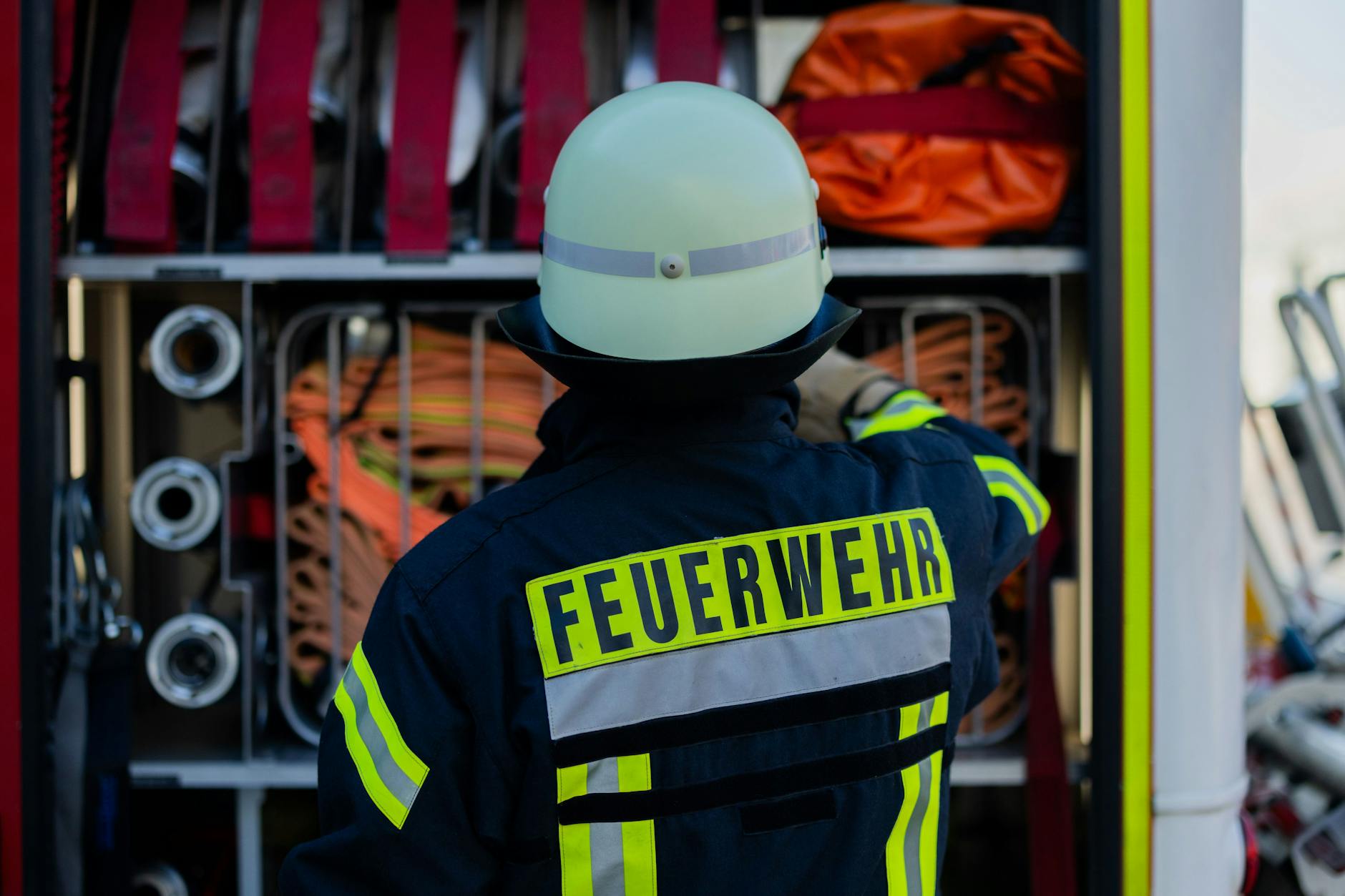 16 Menschen wurden bei Wohnungsbrand in Berlin verletzt.