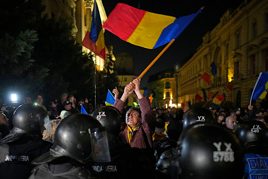 Anhänger von Calin Georgescu stürmten am Sonntag die Straßen der rumänischen Hauptstadt Bukarest.