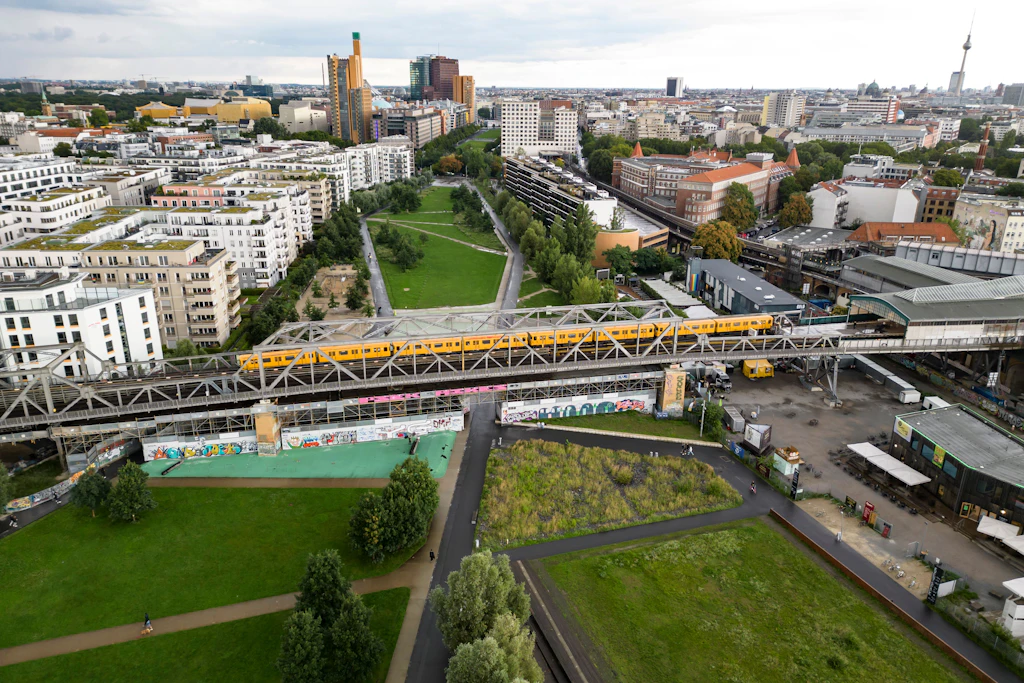 Demiryolu genişletmesi Berlin'in en popüler yeni bahçesini tehdit ediyor