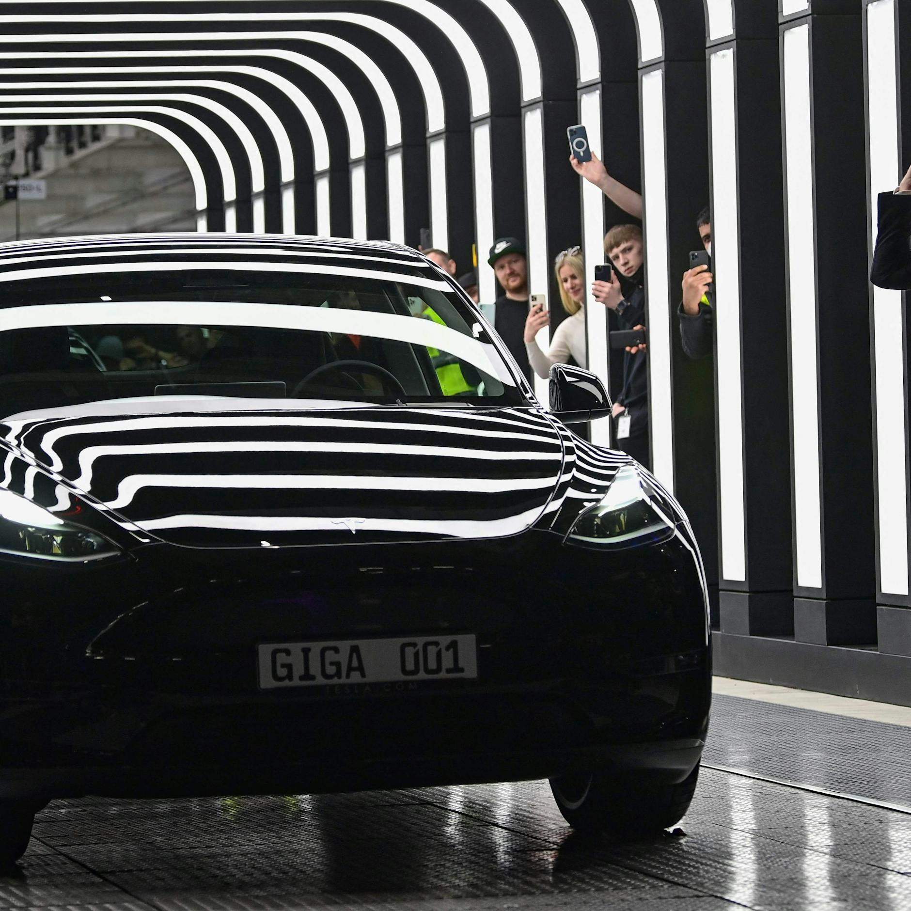 Image - Allen voran Tesla: Diese Aktien und Indizes verlieren an der Börse aktuell an Wert