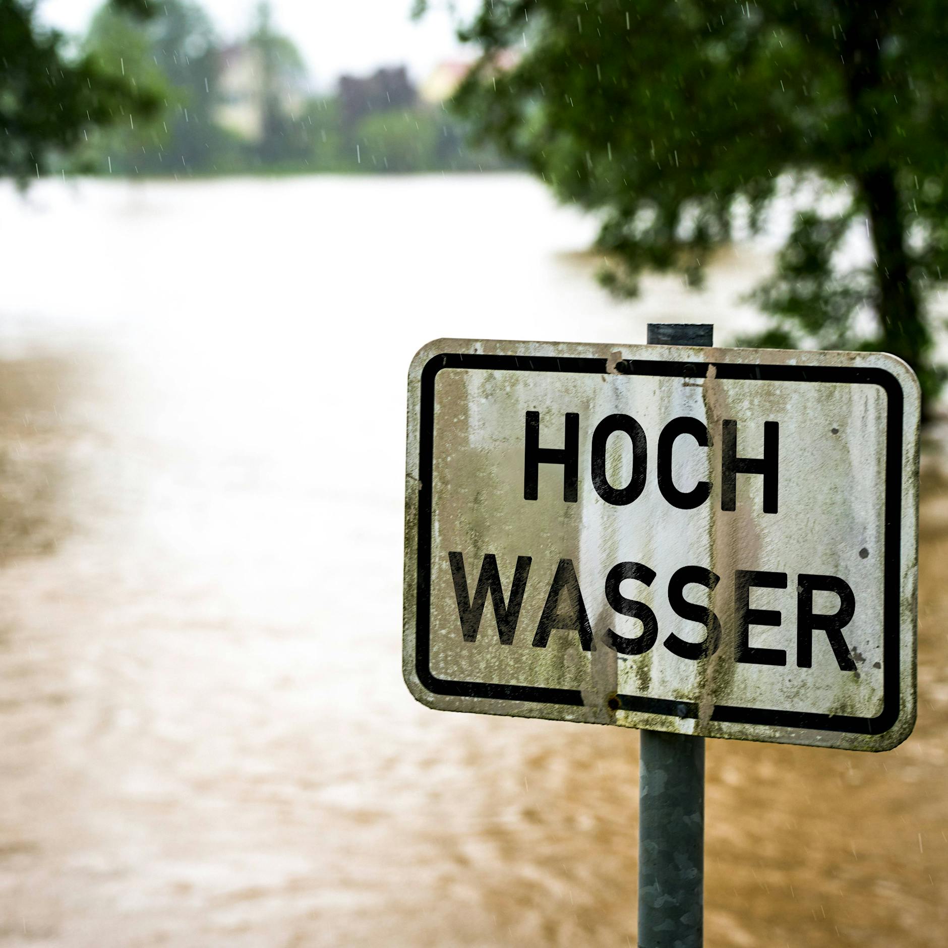 Wetter extrem: HIER drohen Überschwemmungen und Sturzfluten