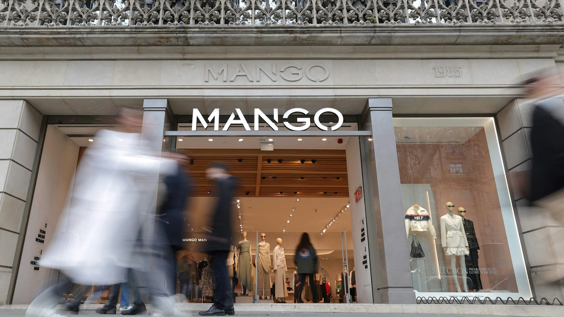Eine Mango-Filiale. Andic benannte seine Modekette nach der Frucht, weil diese in den meisten Sprachen gleich ausgesprochen wird.