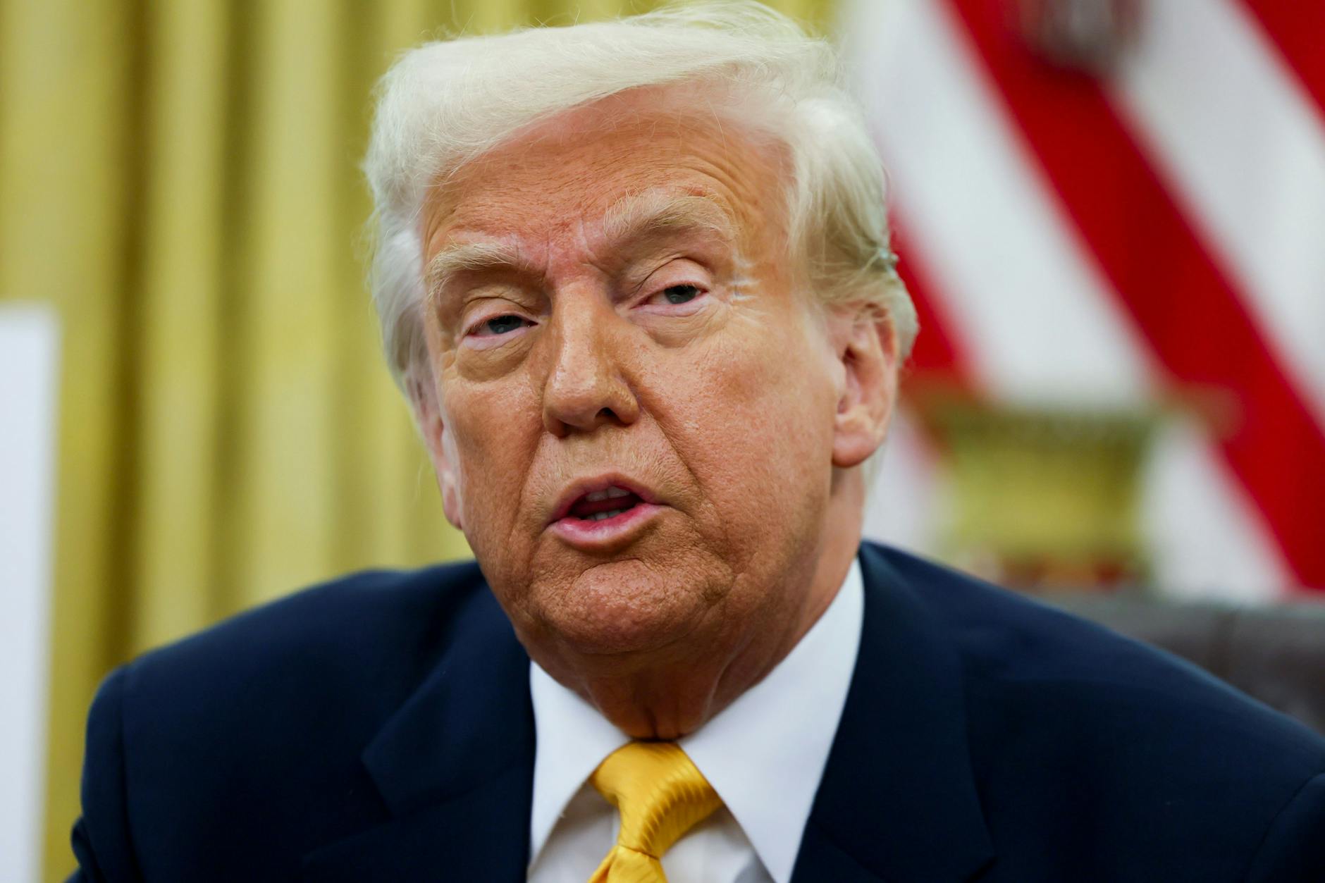 US-Präsident Donald Trump hält eine Rede im Oval Office des Weißen Hauses.