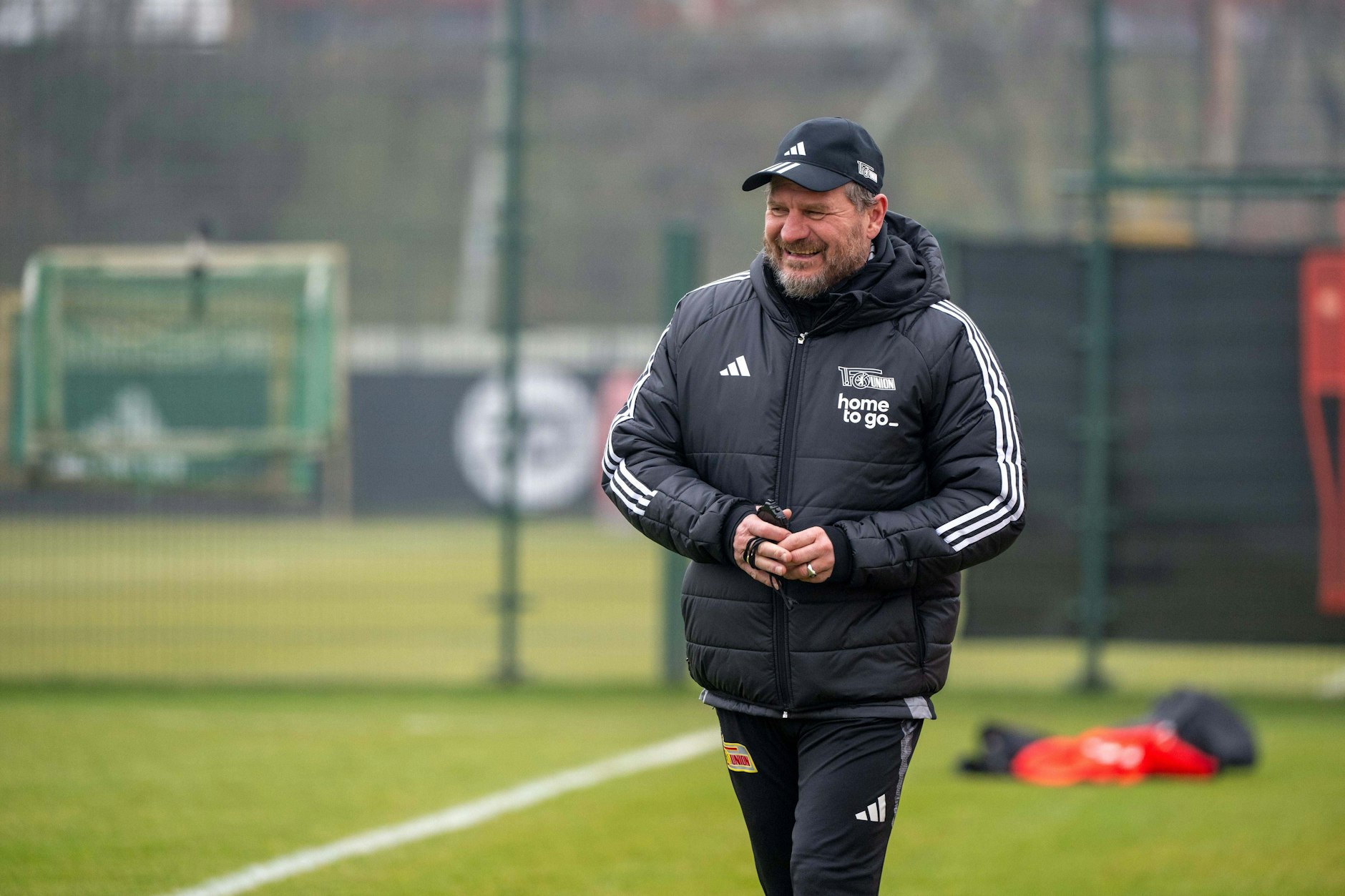 Mit guter Laune erschien Steffen Baumgart am Dienstag zum Training des 1. FC Union Berlin.