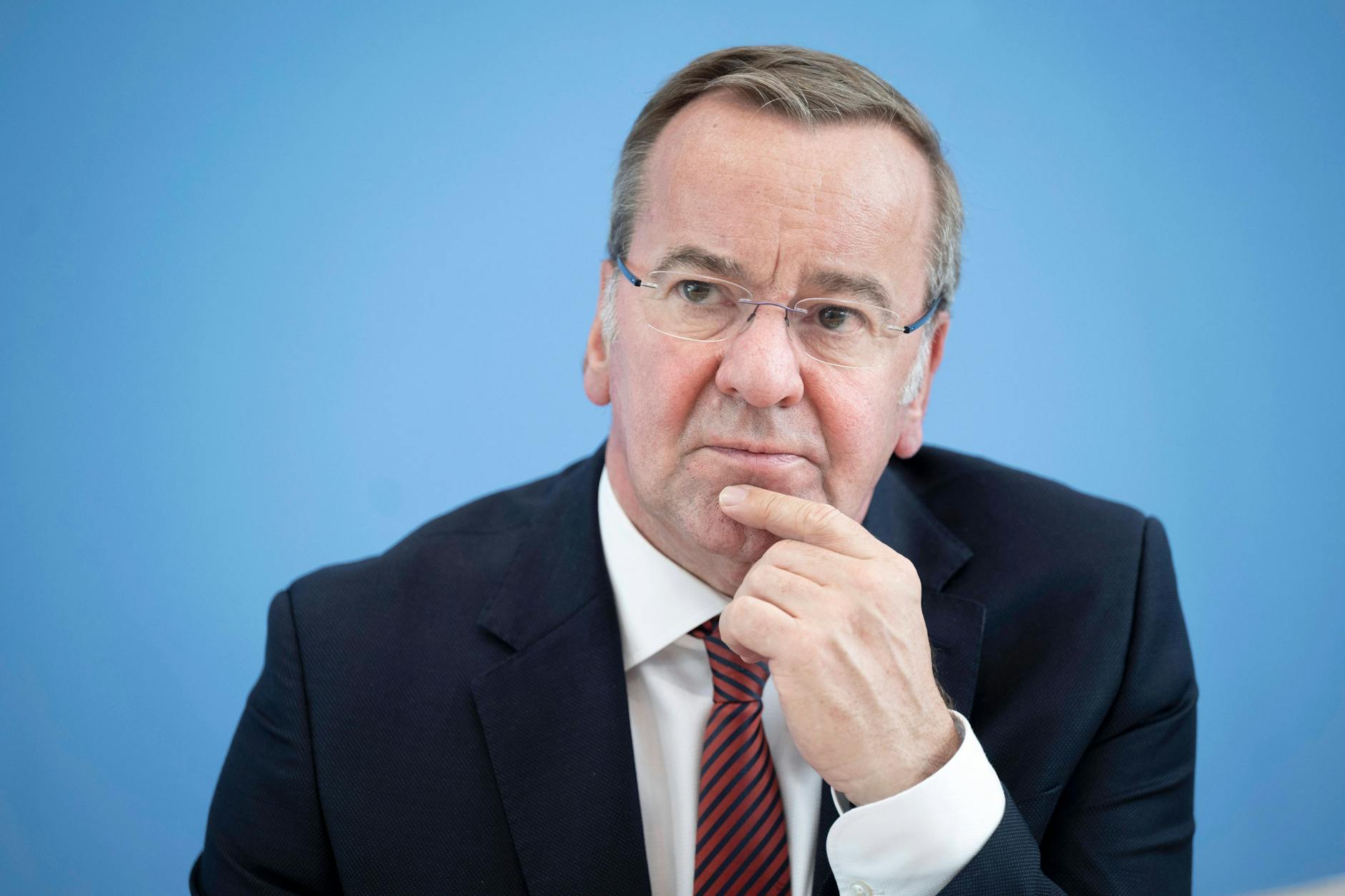 Boris Pistorius (SPD), Bundesminister der Verteidigung, hat die Union in einer SPD-Fraktionssitzung verbal attackiert.