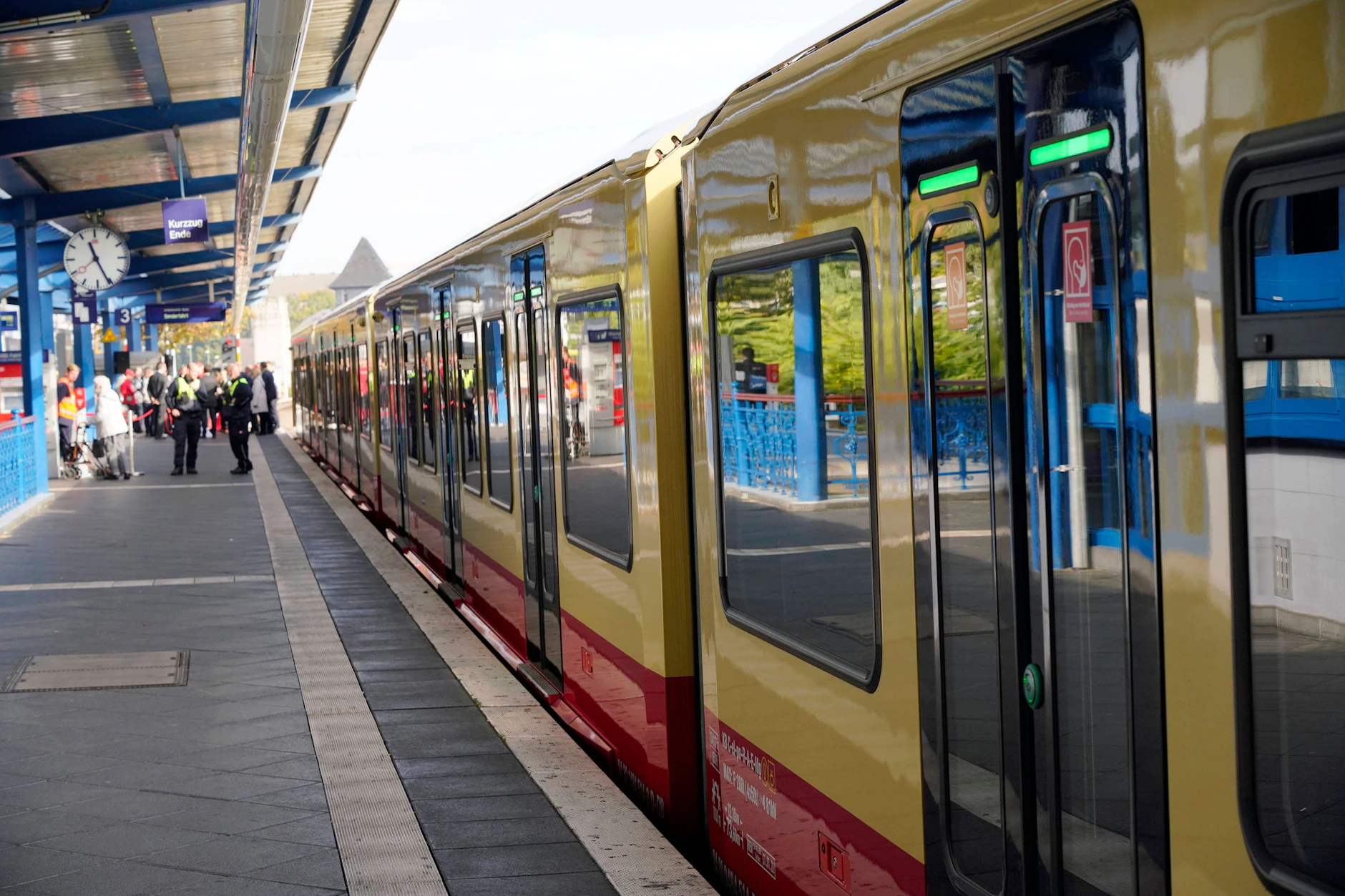 S-Bahnhof Treptower Park: Hier verloren sich Mutter und Kind aus den Augen