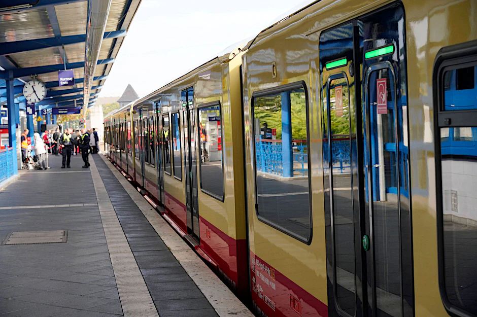 S-Bahnhof Treptower Park: Hier verloren sich Mutter und Kind aus den Augen