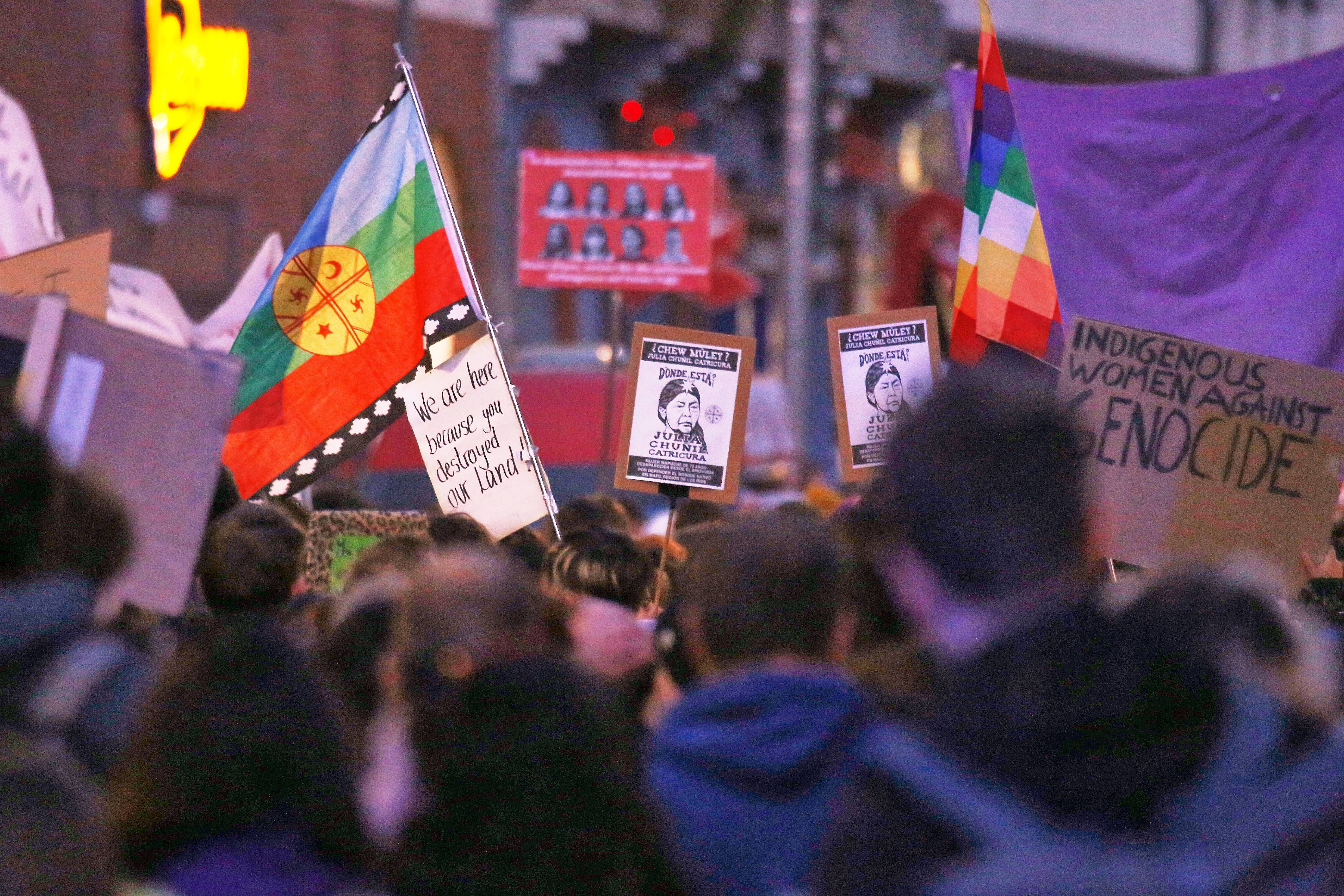 „Absichtlich an die Brüste gegriffen“ – Vorwürfe wegen Polizeigewalt am Frauentag in Berlin