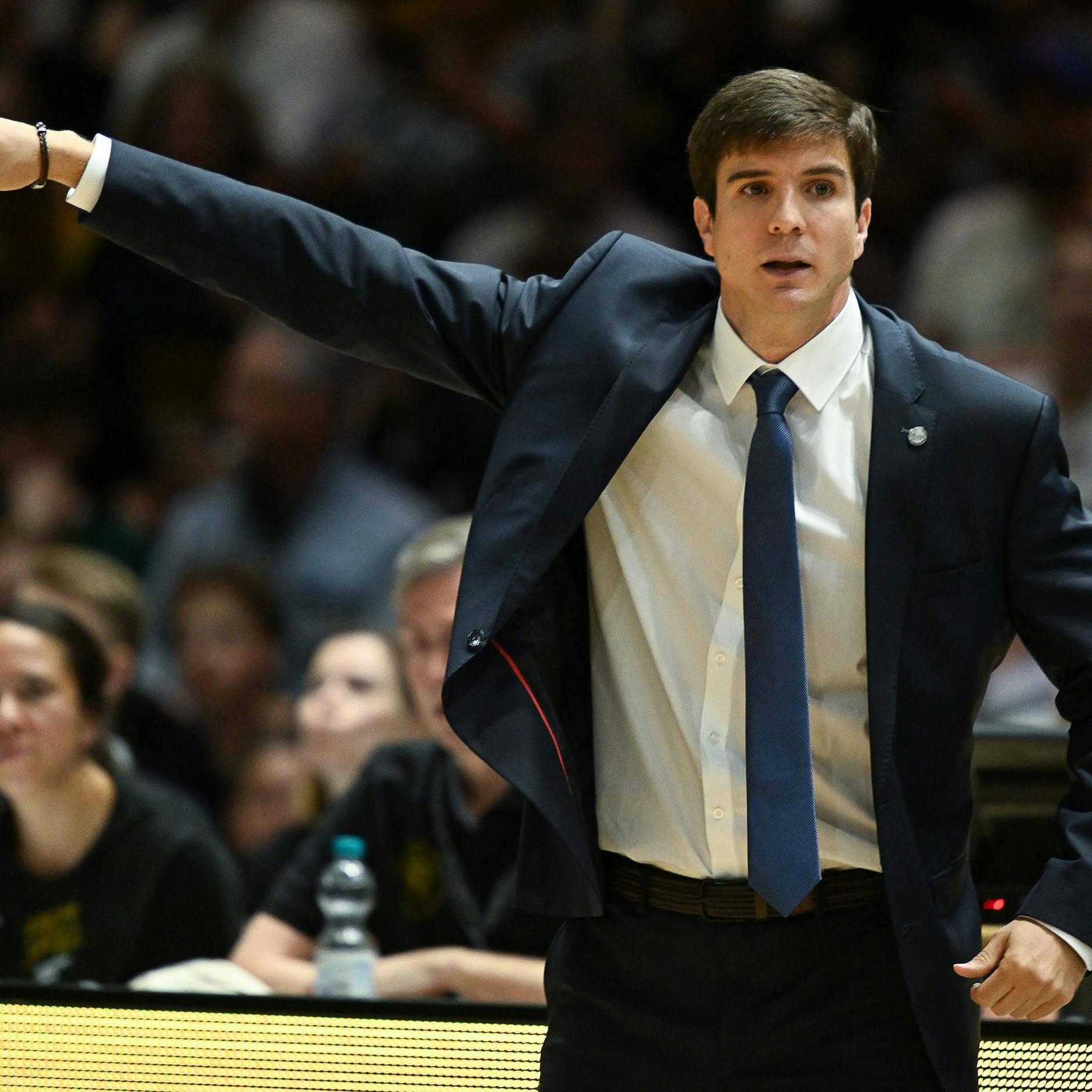 Image - Alba Berlin stellt Basketballtrainer Gonzalez frei – Calles übernimmt