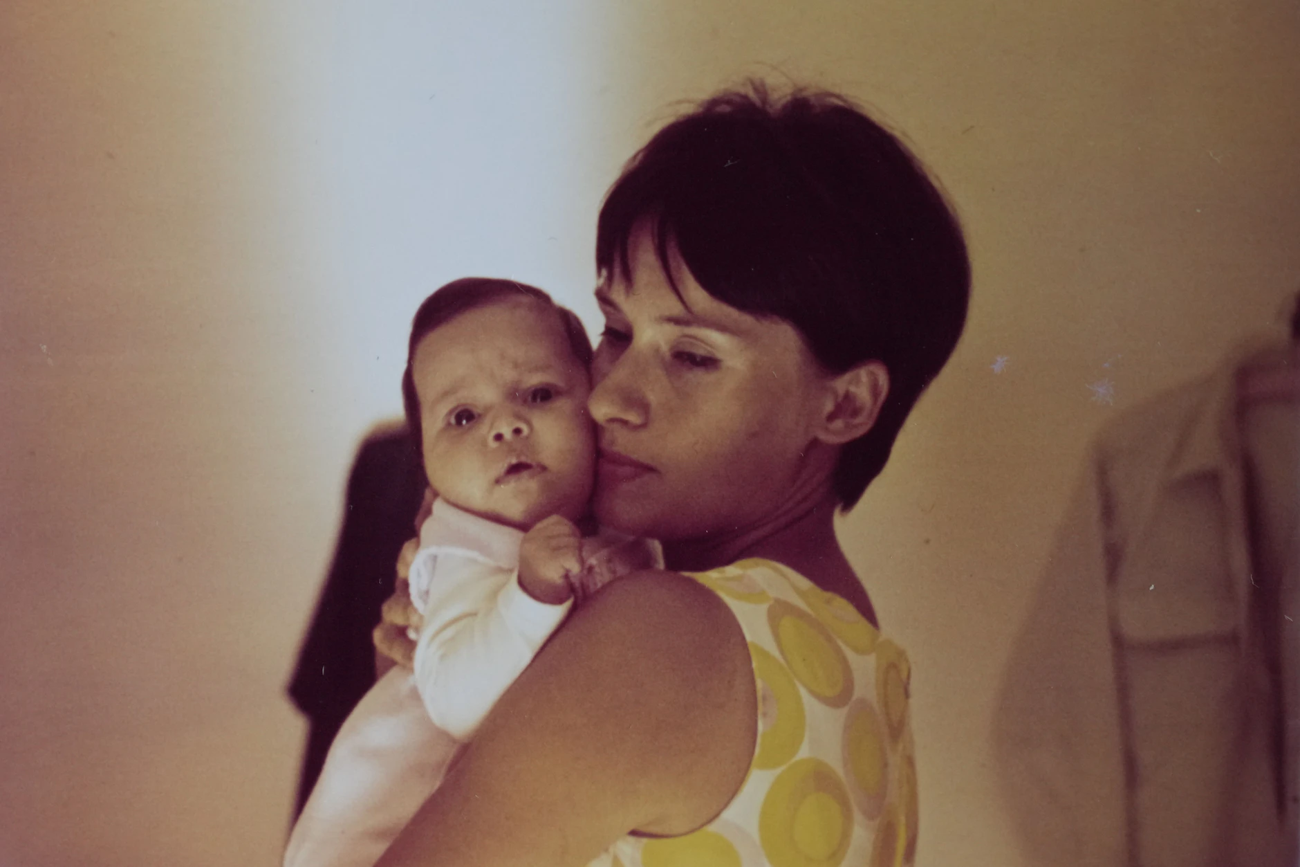 Aus dem Fotoalbum: Ursula Benmerabet mit Kind