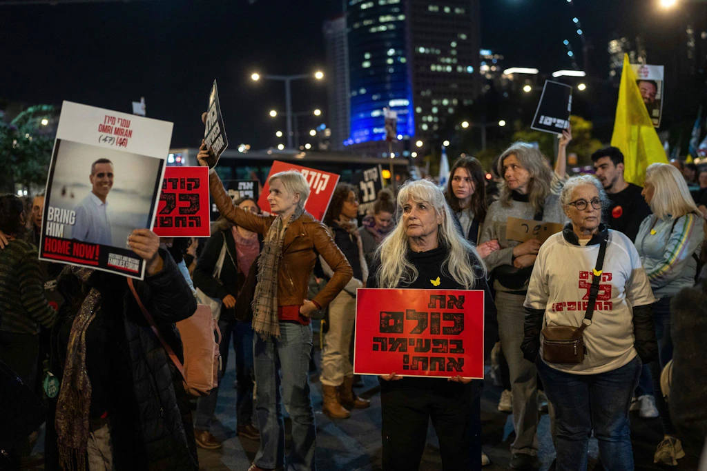 Geisel-Angehörige gehen gegen Israels Stromabschaltung im Gazastreifen vor