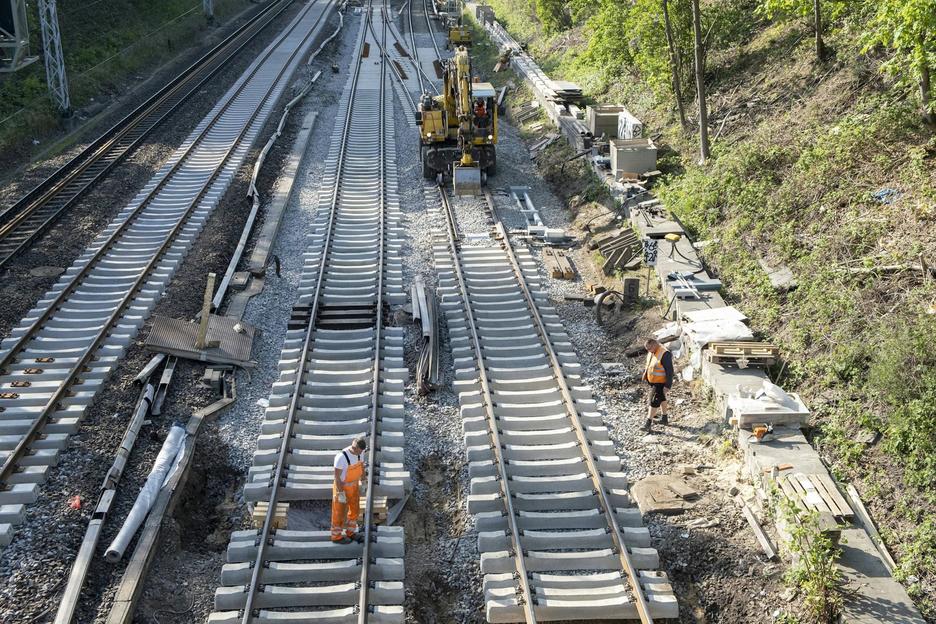 Zur Erneuerung des Schienennetzes fordert die Bahn mehrere Milliarden Euro aus dem Sondervermögen.