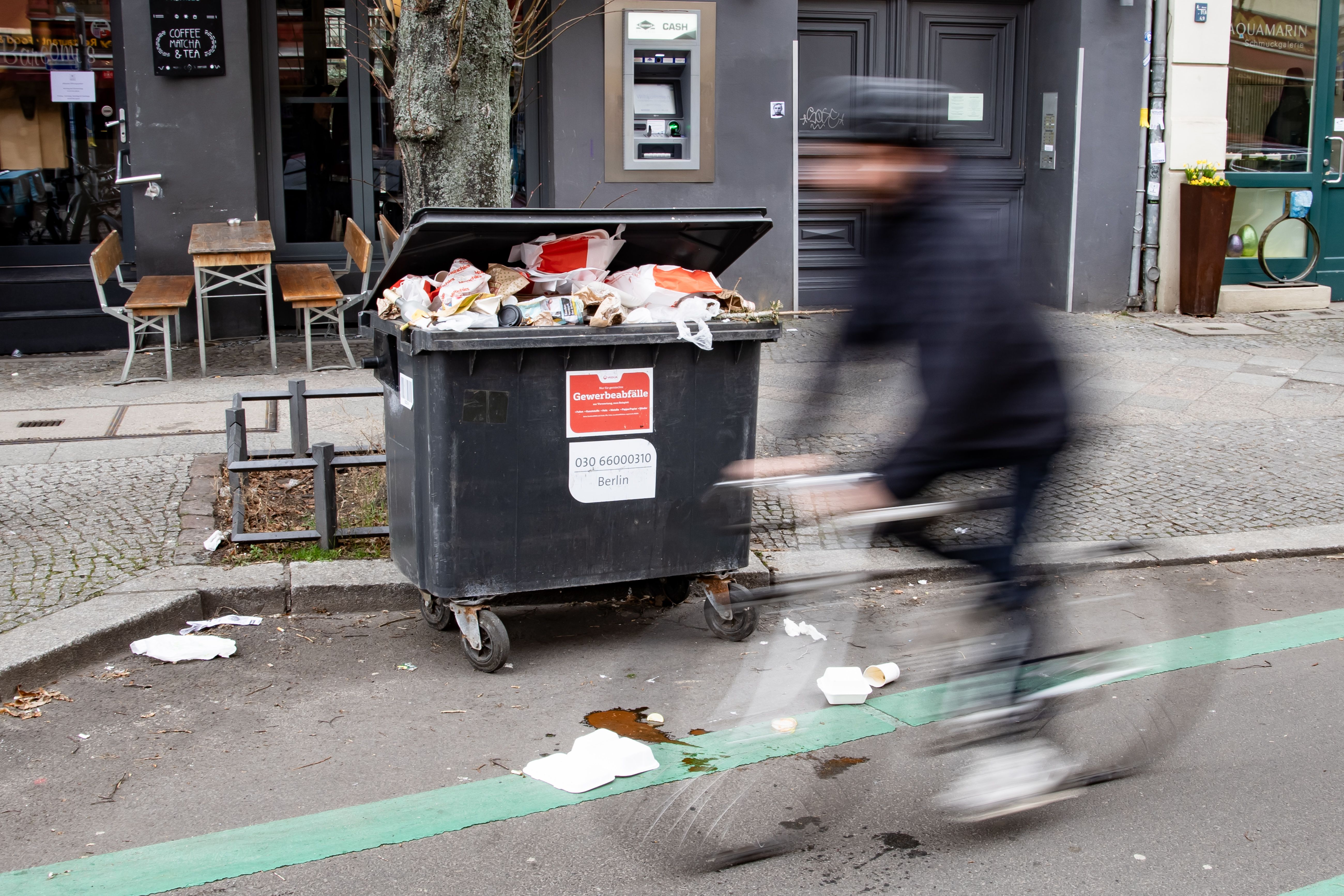 Image - Streik der Müllmänner: So verdreckt sehen Kreuzberg und Mitte jetzt aus