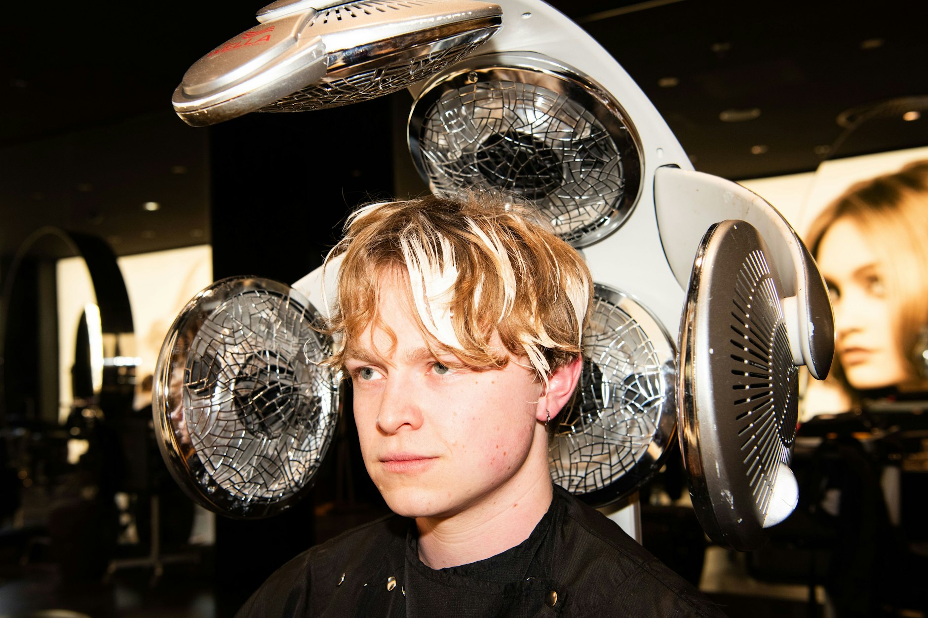 Highlights für den Frühling: Unser Autor im Salon von Shan Rahimkhan.