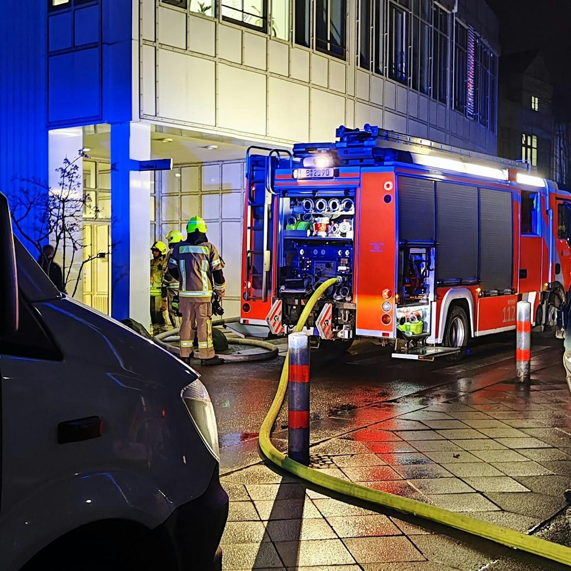 Brand im Vivantes-Krankenhaus Neukölln: 24 Patienten gerettet!