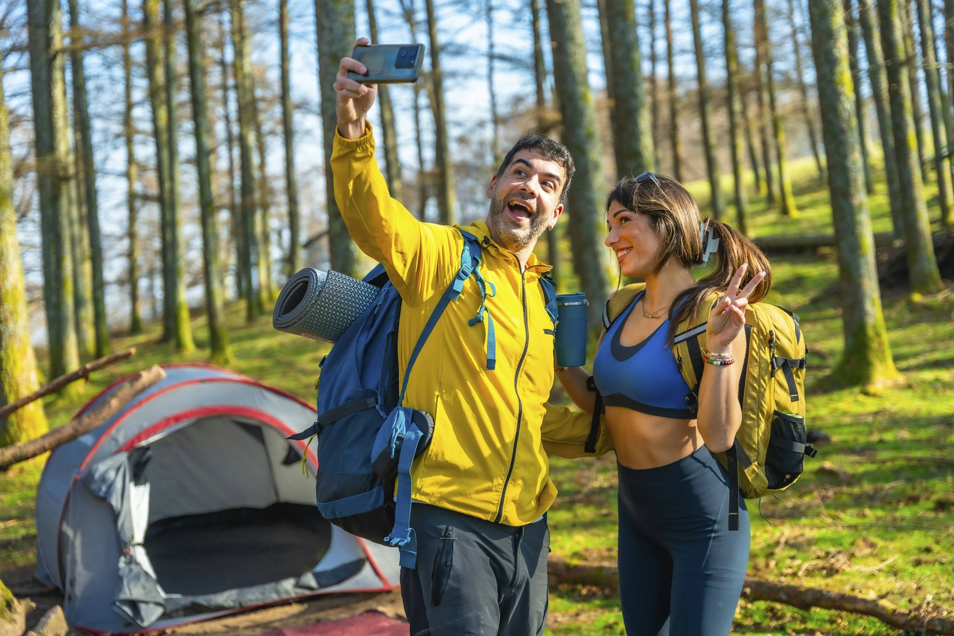 Laut Horoskop bringt der April drei Sternzeichen neue Freundschaften.