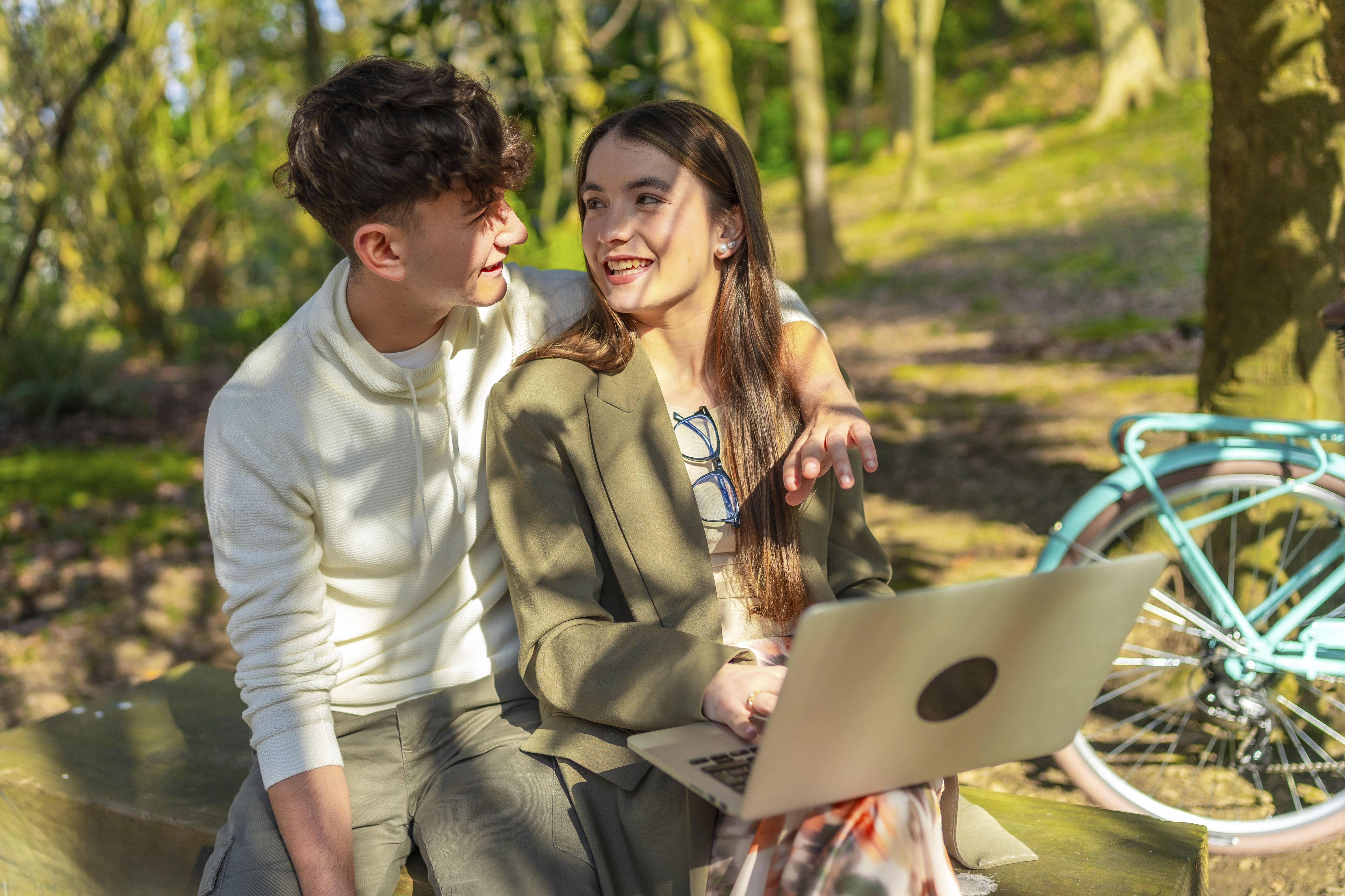 Laut Horoskop: Ende April sind drei Sternzeichen die Architekten ihres Glücks