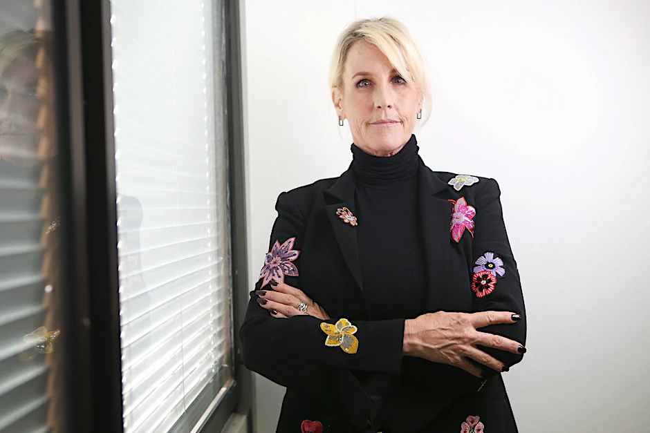 Erin Brokovich ist heute 64 Jahre alt und lebt in Kalifornien.
