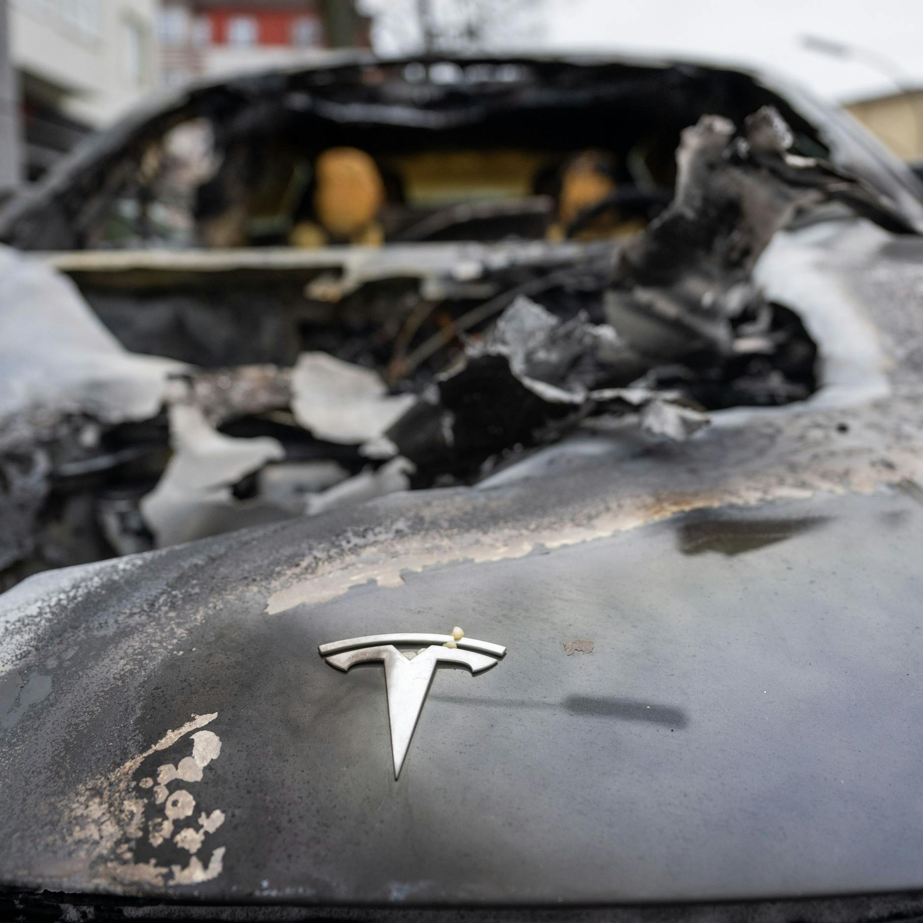 Image - Vier Teslas brennen in Berlin: Verdacht auf Brandanschläge