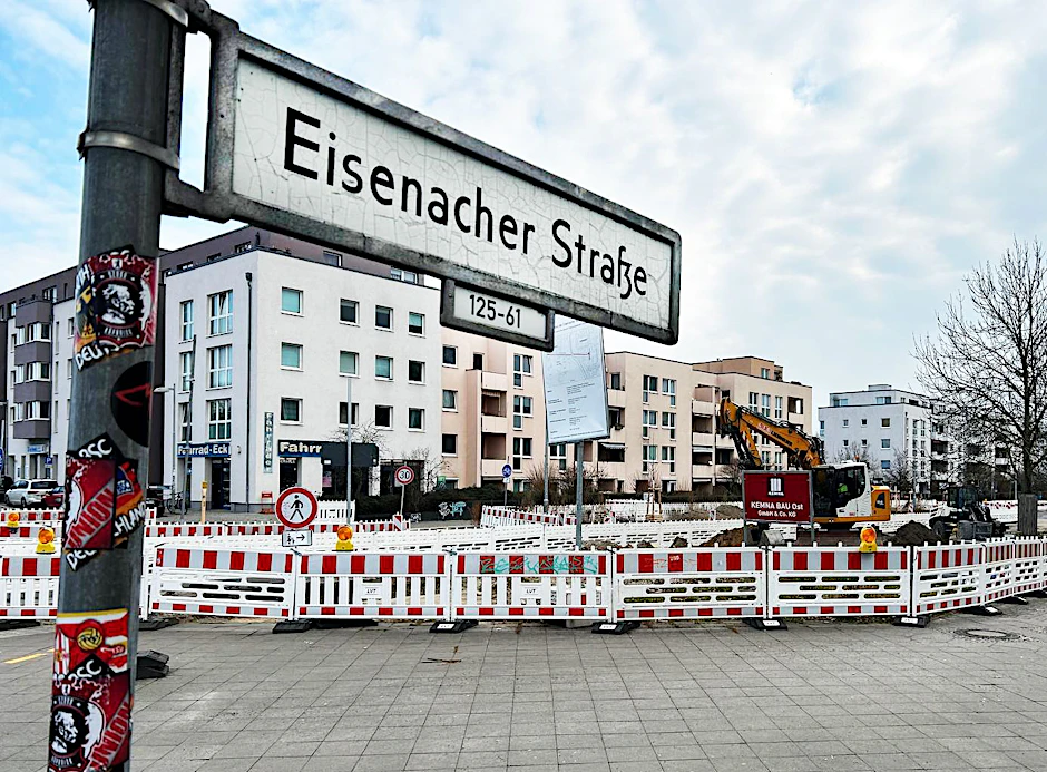 Ab Montag wird die Eisenacher Straße in Marzahn voll gesperrt. Autofahrer müssen als Ersatz die Landsberger Allee oder die Cecilienstraße nehmen.