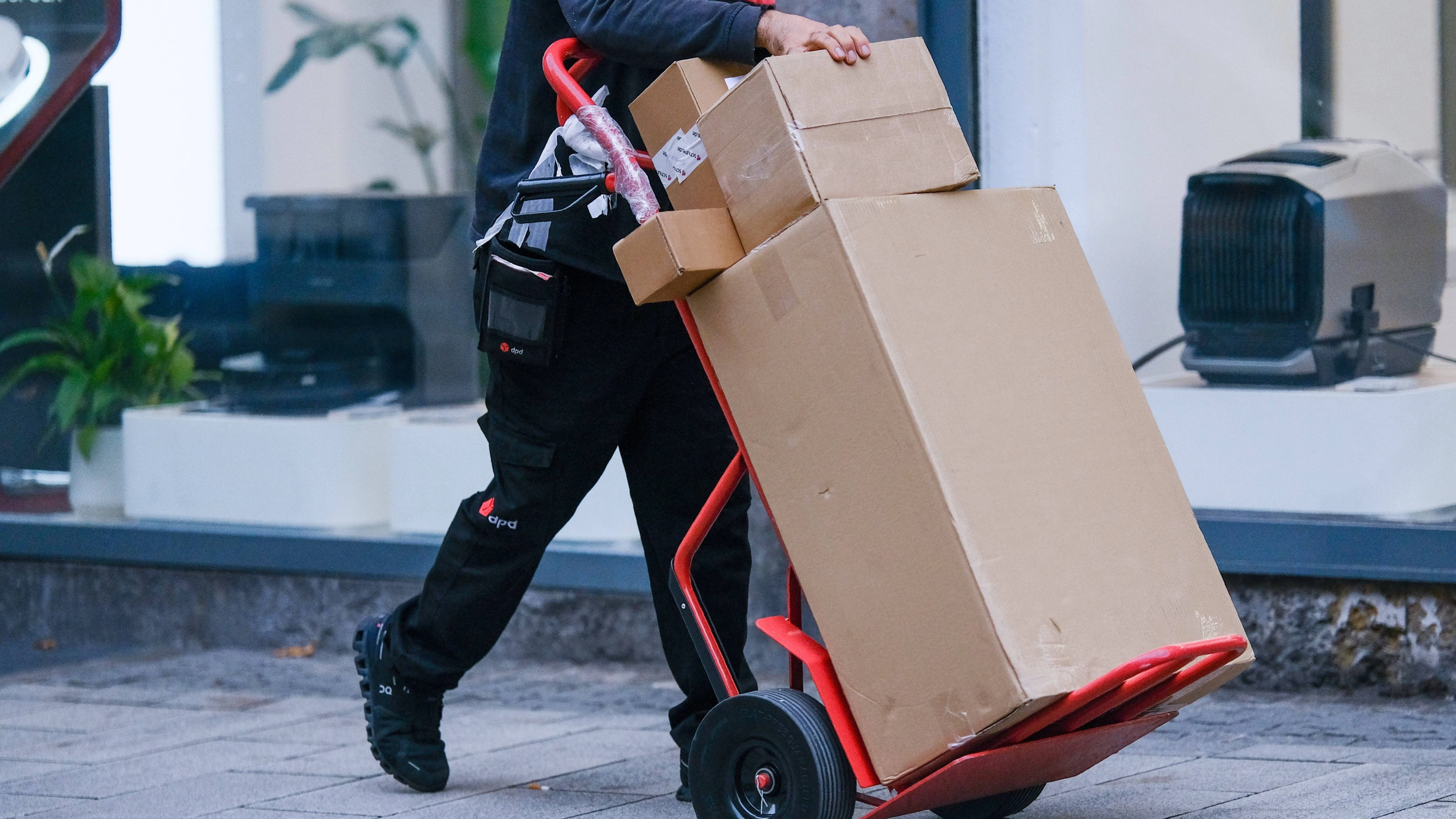 Pakete werden ausgeliefert: Bei DPD gibt es eine Beschwerdequote von 0,11 Prozent.