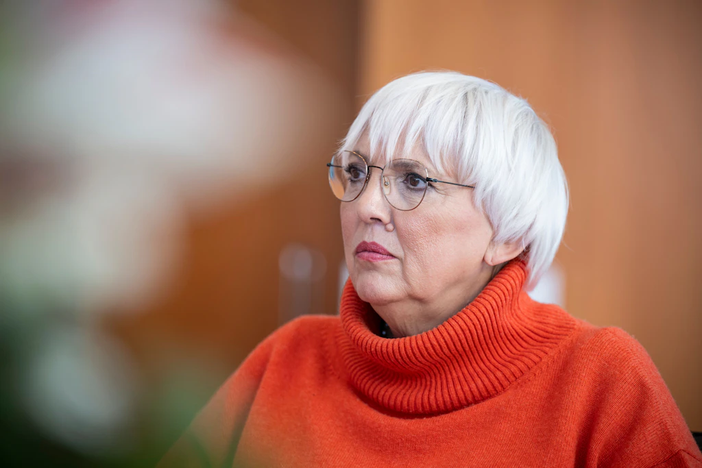 Machtkampf bei den Grünen: Auch Claudia Roth will Bundestagsvizepräsidentin werden