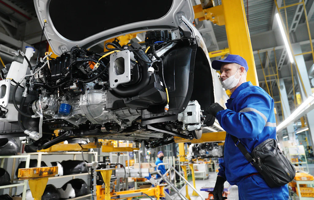 Ruslar Almanca bölümünden araba inşa ediyor: BMW diyor ki