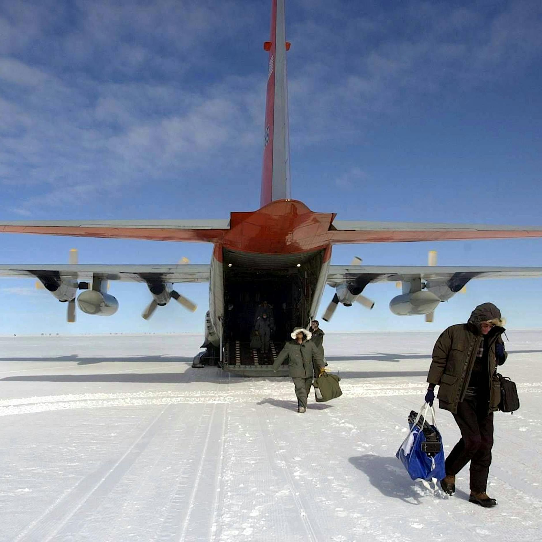 Nach Trump-Drohungen: Französische Militärmaschine landet auf Grönland