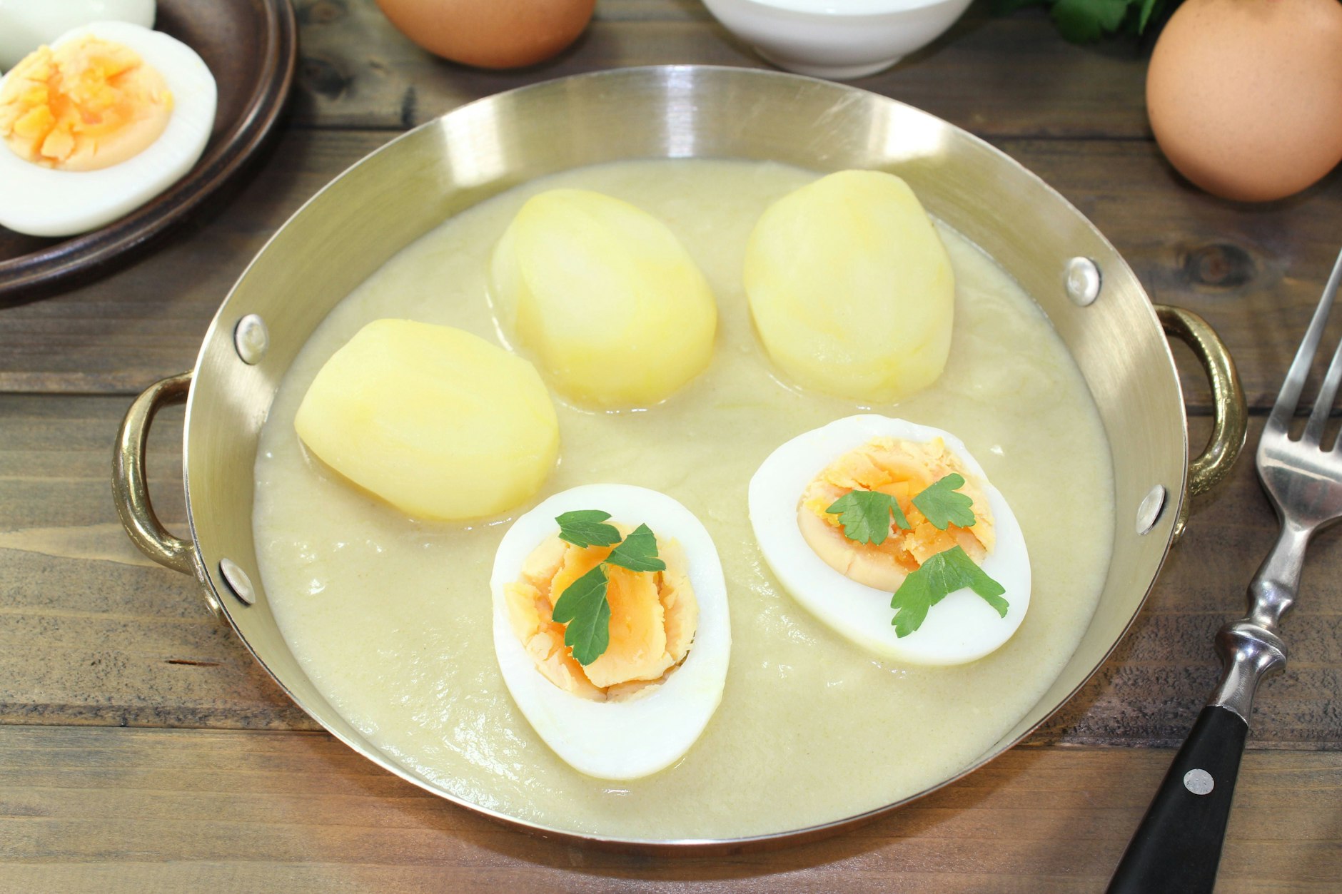 Was hier noch fehlt, ist der Speck! Süß-saure Eier schmecken aber auch fleischfrei lecker.