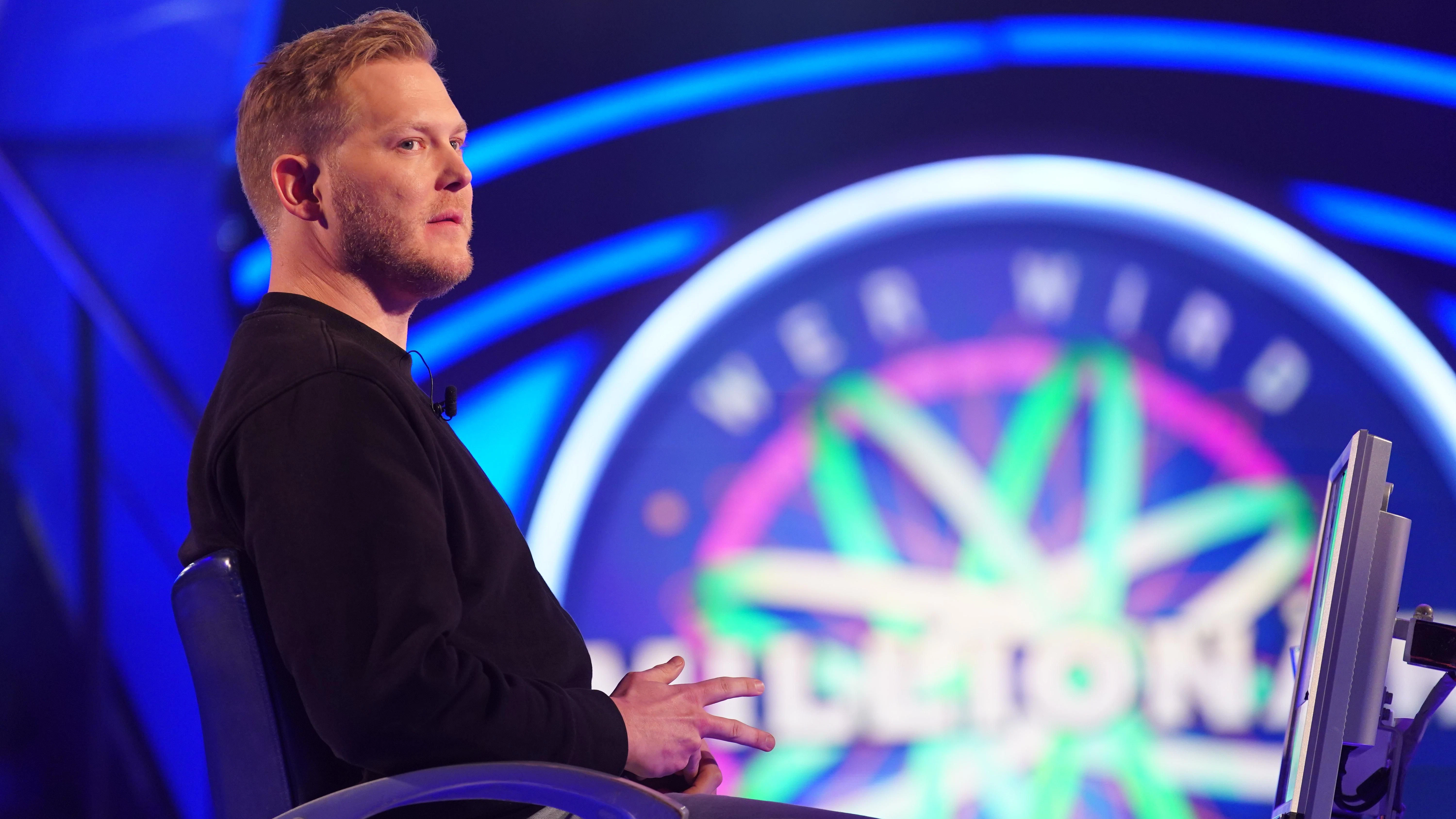 Können Gehörlose Tinnitus haben? Mit dieser Frage muss sich David Rieck bei „Wer wird Millionär?“ auseinandersetzen.