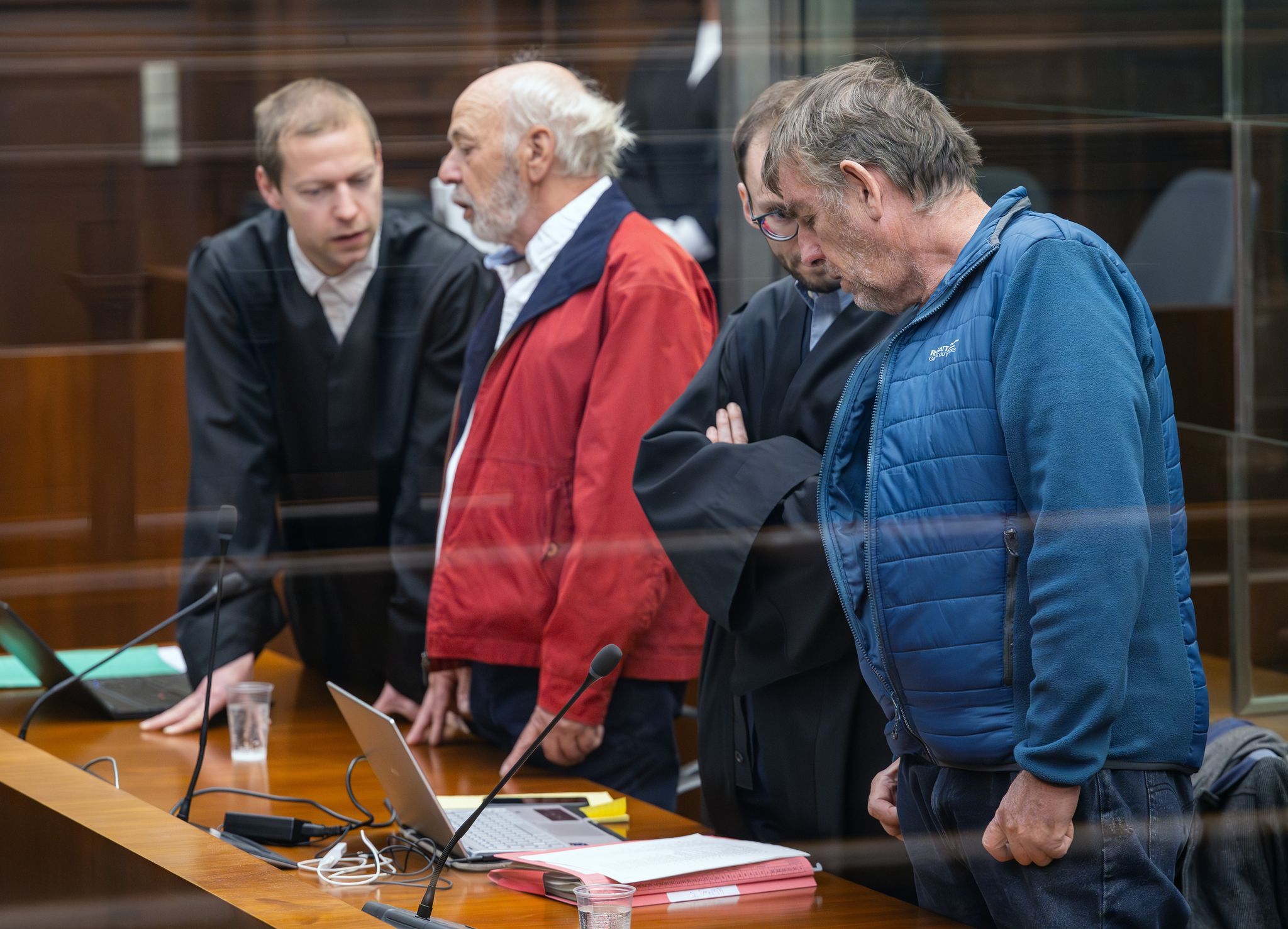 Image - Diese Männer planten Anschlag auf Abschiebegefängnis: Richter lässt sie frei!
