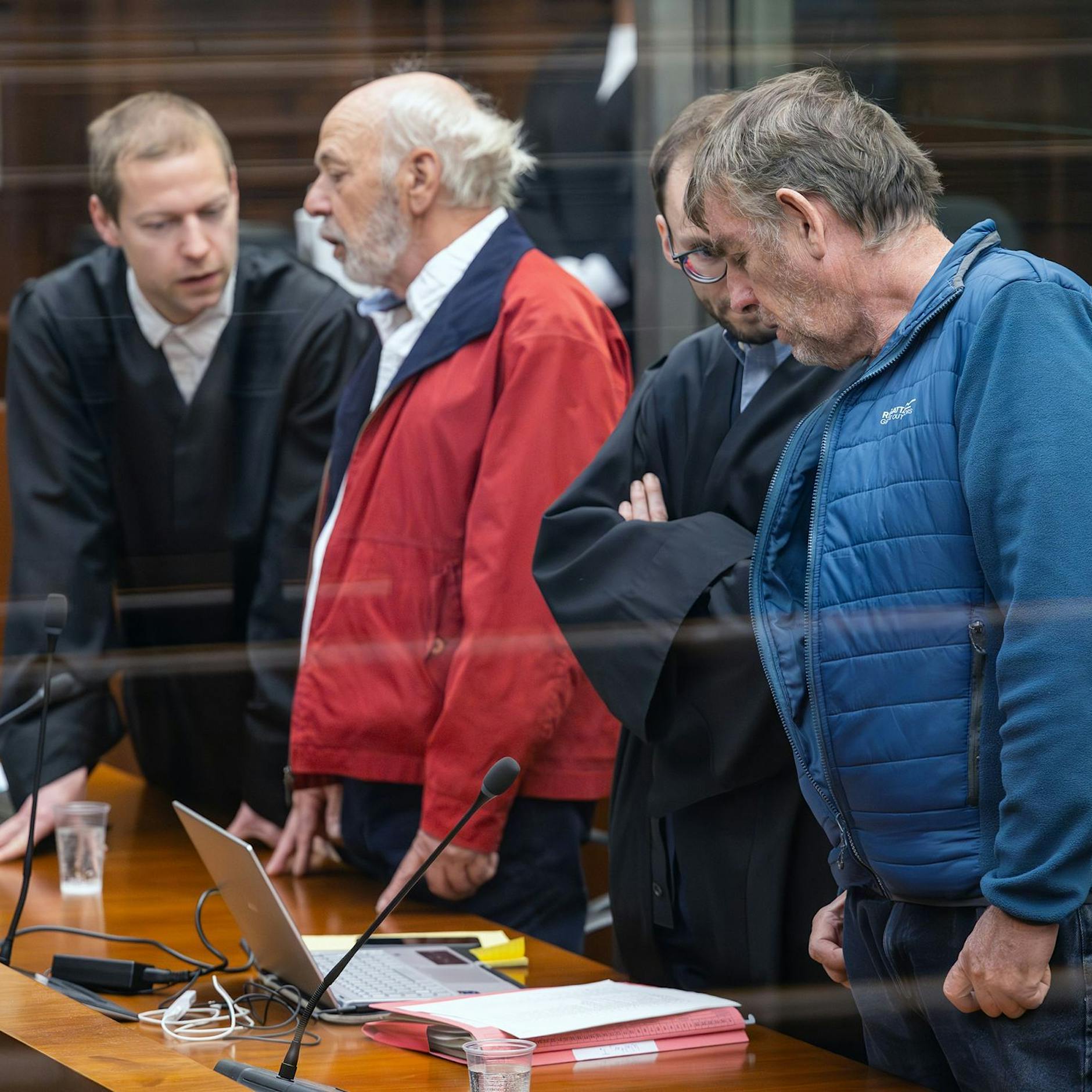 Diese Männer planten Anschlag auf Abschiebegefängnis: Richter lässt sie frei!