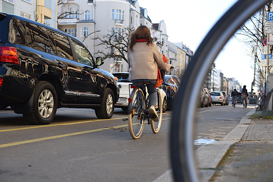 Fahrradfahrer können sich auf neue Radwege in Tempelhof-Schöneberg freuen.