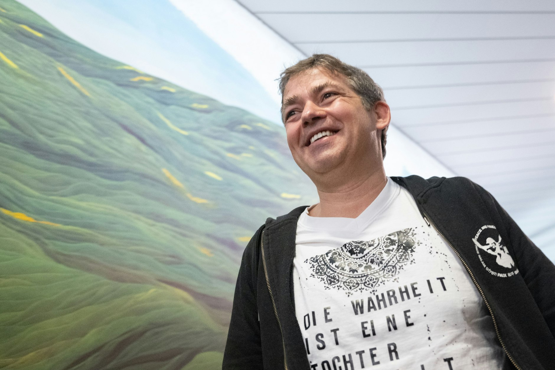 Michael Ballweg, Gründer der „Querdenken“-Bewegung, ist vor dem Landgericht Stuttgart angeklagt.