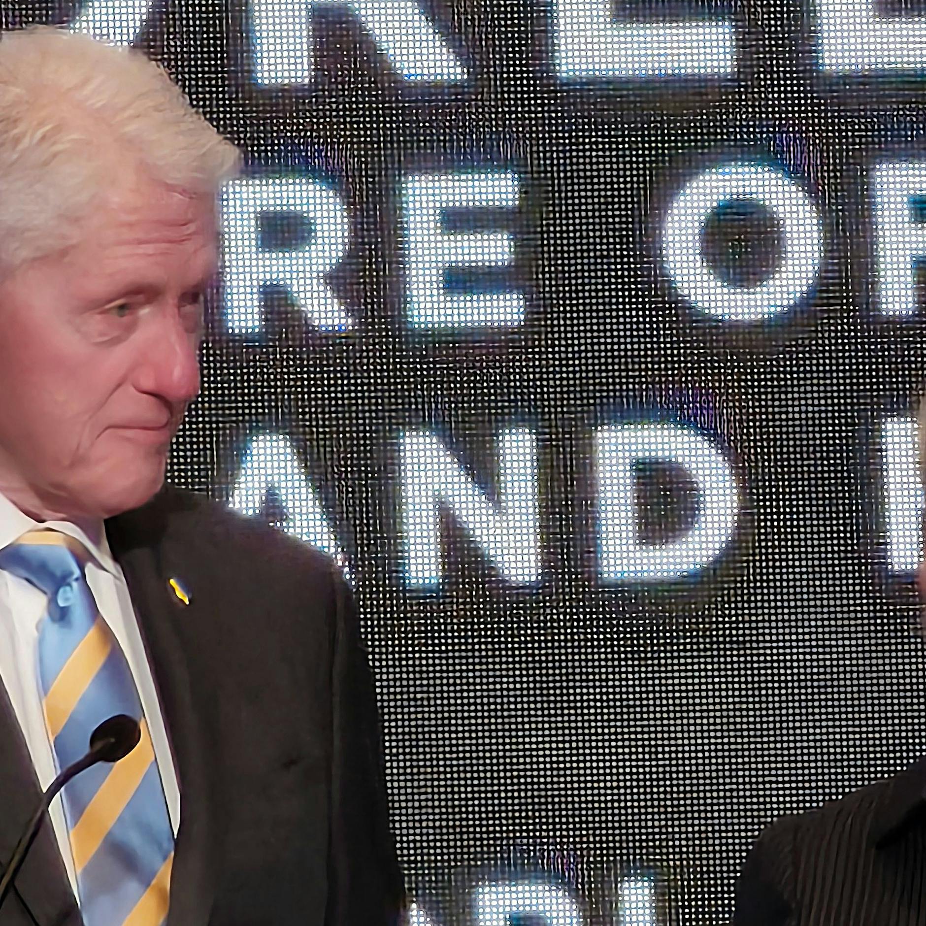 Image - Bill und Hillary Clinton in Berlin: „Wir müssen wieder Gewinnen lernen“