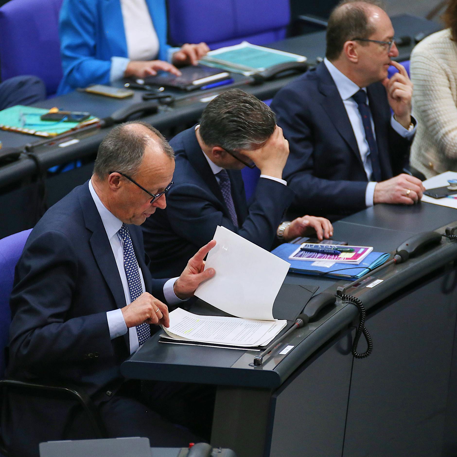 Sondervermögen – die Reaktionen der Politiker: „Deutschland schafft sich ab“