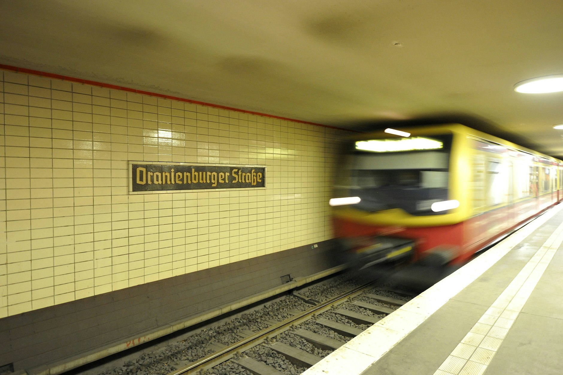 Im Bereich Oranienburger Straße kommt es seit dem Dienstagmorgen zu Störungen.