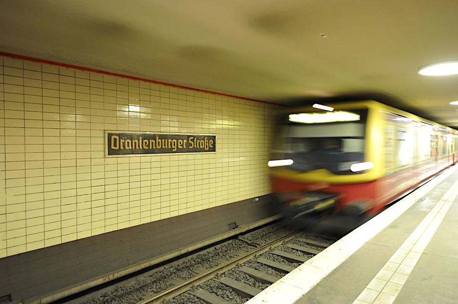 Im Bereich Oranienburger Straße kommt es seit dem Dienstagmorgen zu Störungen.