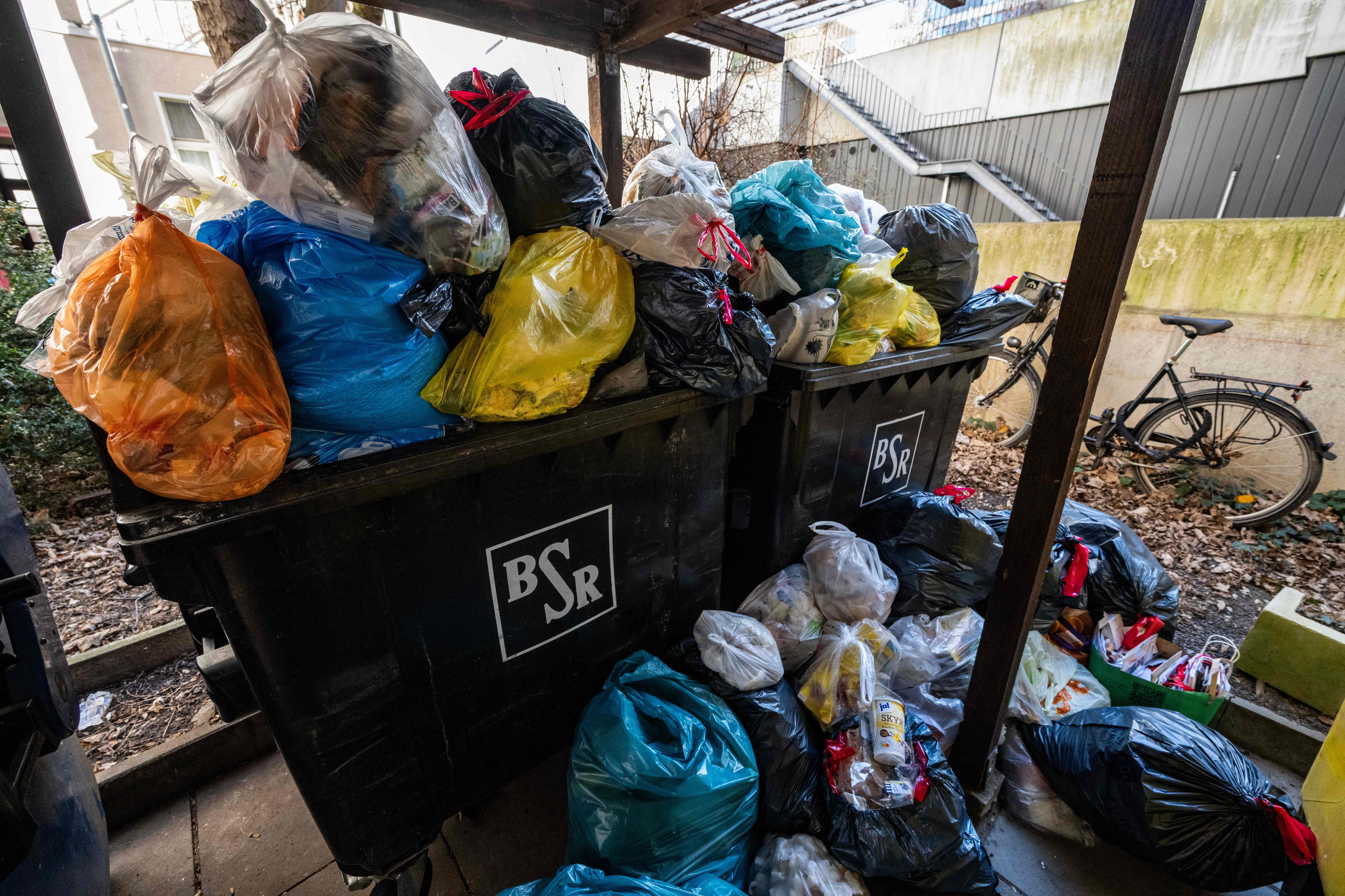 Wann Wird Der Sperrmüll Abgeholt Streik bei der BSR: Berlin verdreckt! Wann wird der Müll abgeholt?