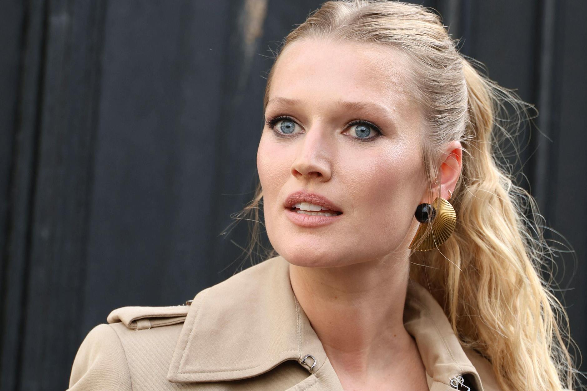 Toni Garrn Anfang März bei einem Mode-Event in Paris. Jetzt musste das Model in Berlin vor Gericht aussagen. In ihre Wohnung in Prenzlauer Berg war eingebrochen worden.