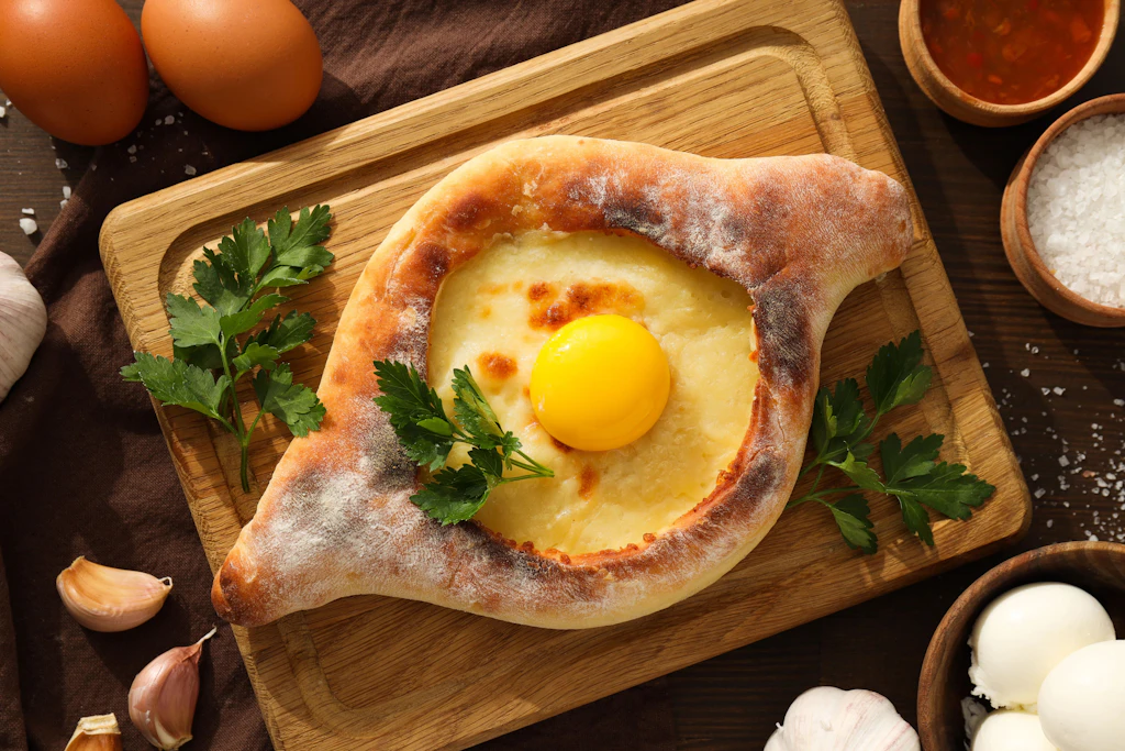 Rezept für Khachapuri aus „Das große Promibacken“: Das BESTE Käsebrot mit Ei
