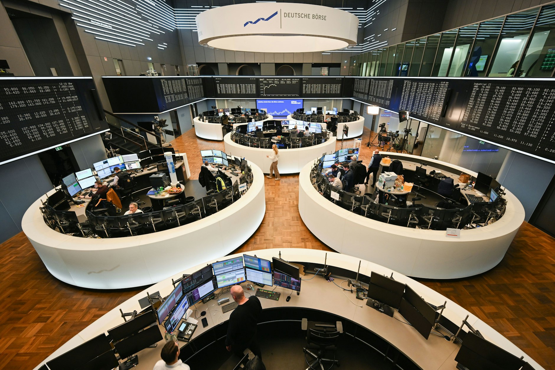 Wer sein Geld an der Börse anlegt, braucht gute Nerven und Geduld.