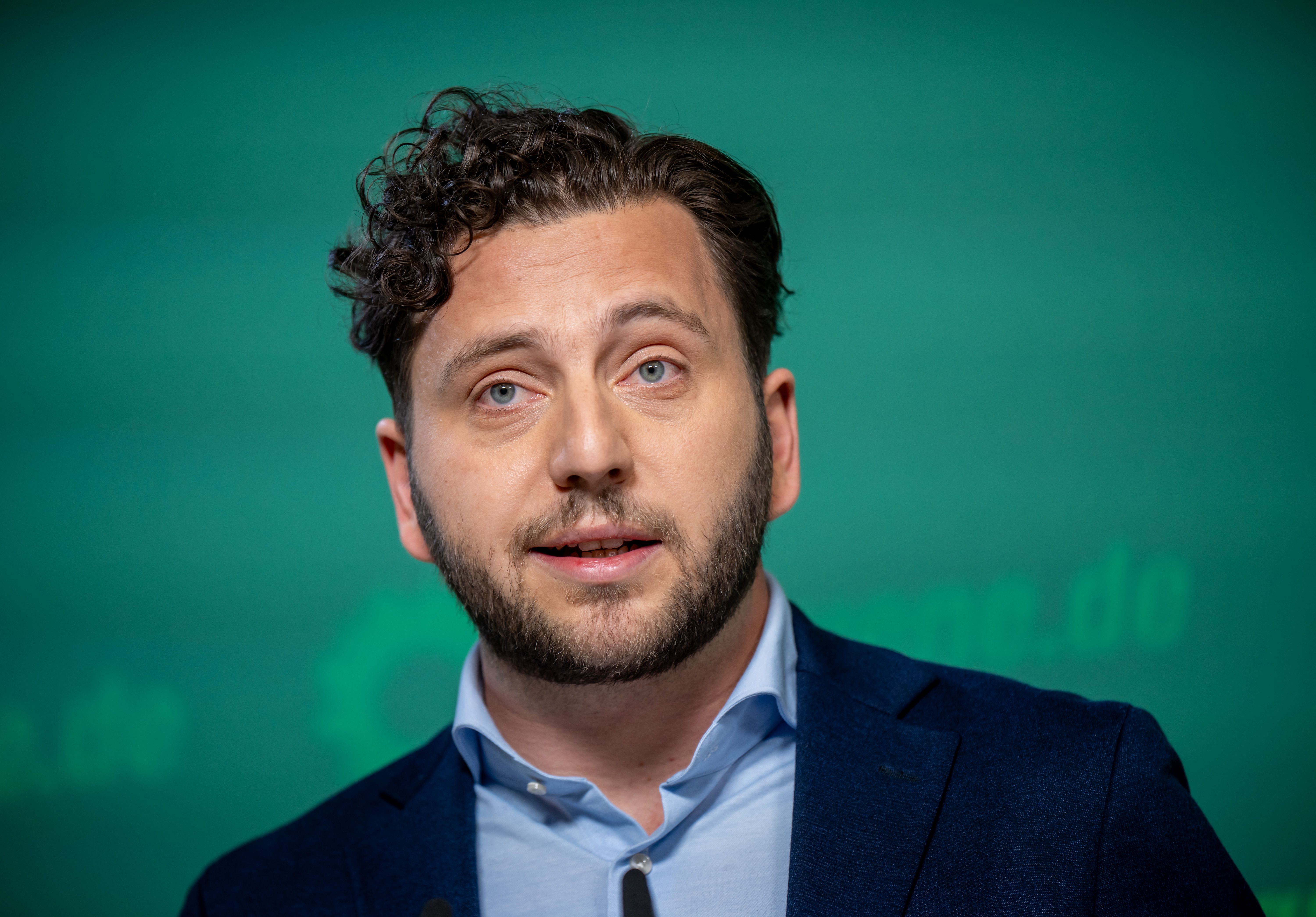 Image - Felix Banaszak: Darum gibt der Grünen-Chef immer viel Trinkgeld