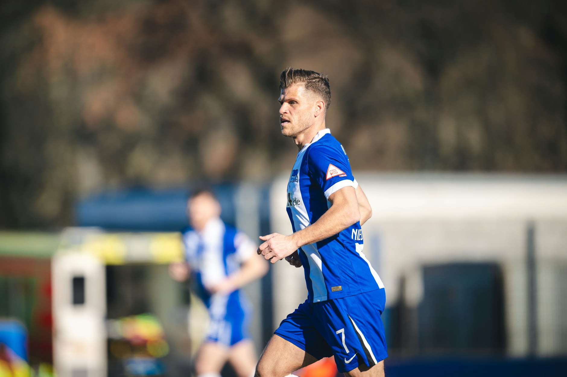 Hertha-Stürmer Florian Niederlechner traf in der 12. Minute gegen St. Pauli, doch das Tor zählte wegen angeblichen Abseits nicht.