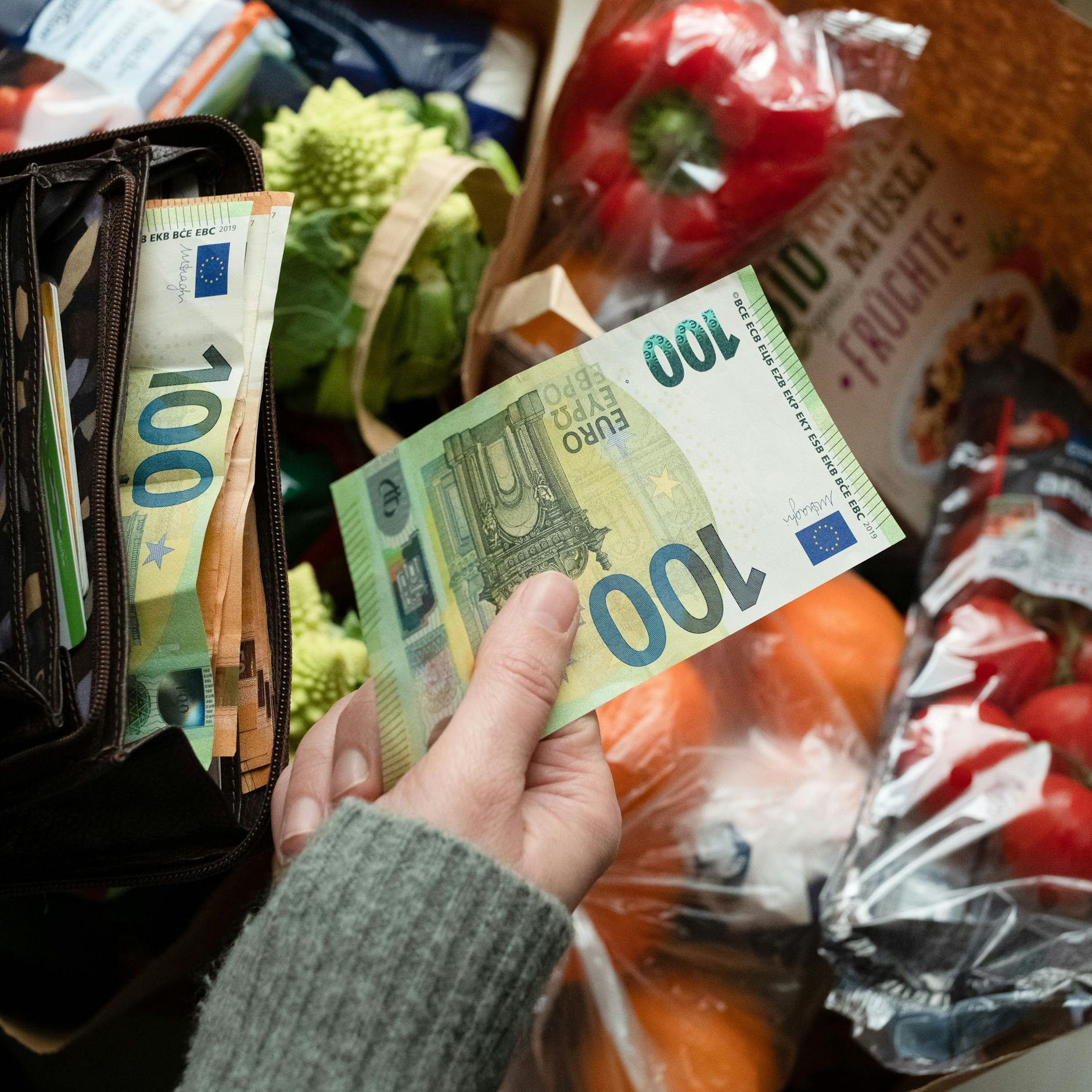 Image - Geld abheben im Supermarkt: Bei diesen Berliner Baumärkten, Drogerien und Supermärkten ist das Auszahlen kostenlos