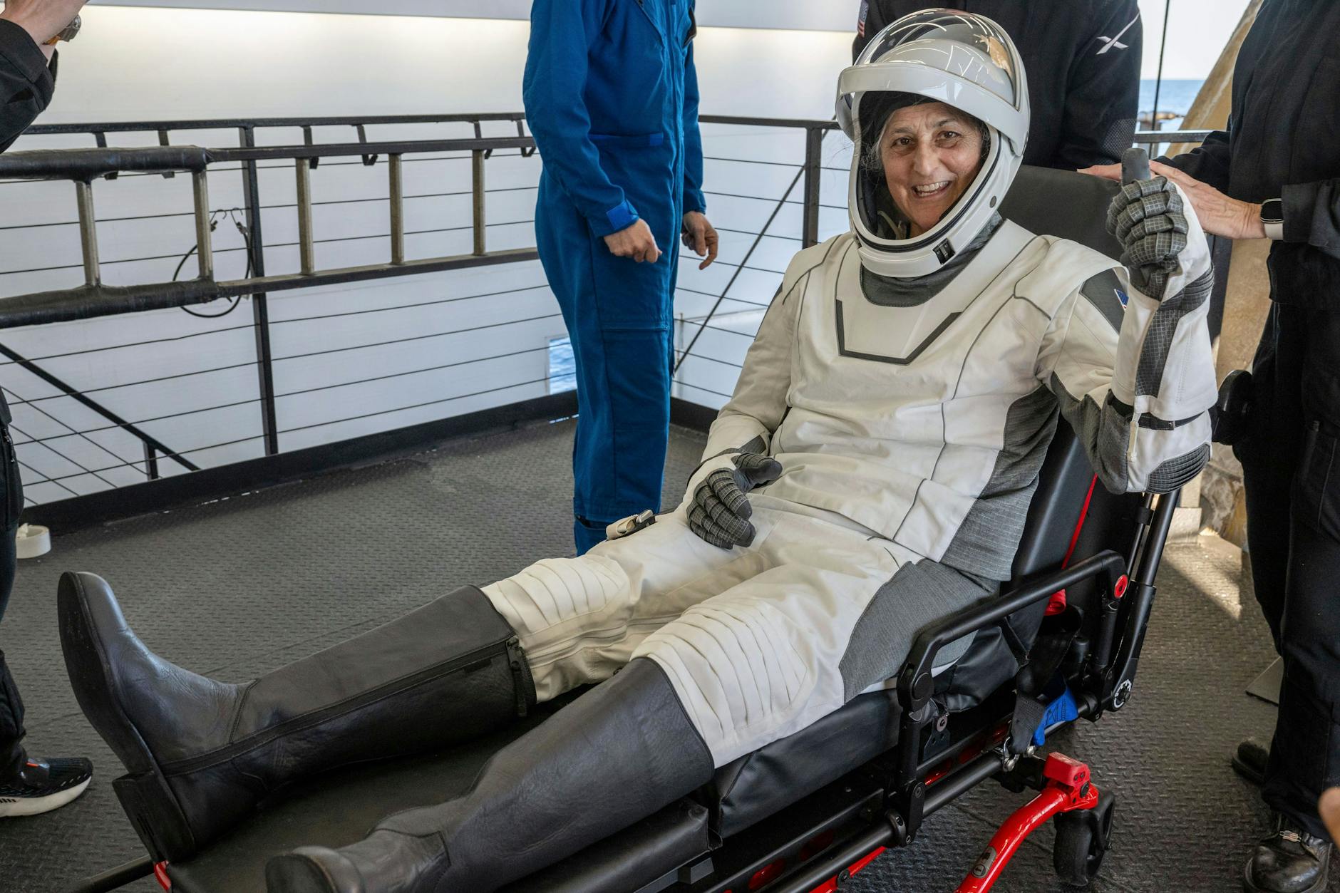 Nach neun Monaten im All sind die Nasa-Astronauten Butch Wilmore und Suni Williams zurück auf der Erde.