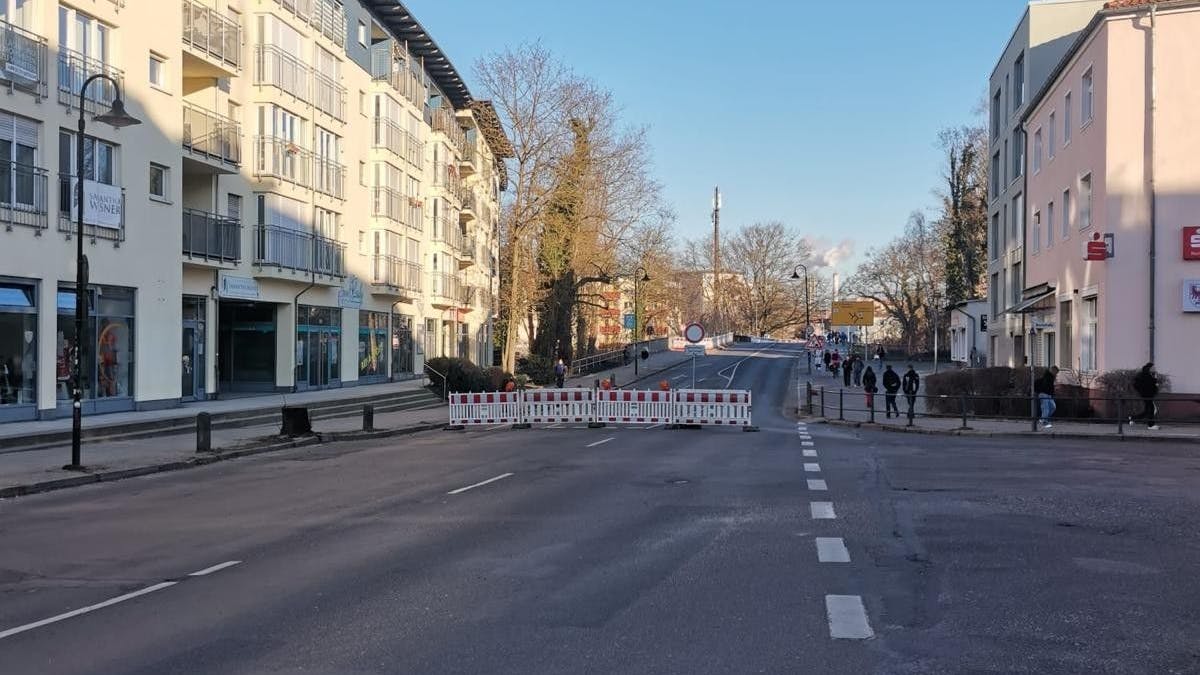 Die Hauptverkehrsader in Erkner ist monatelang voll gesperrt.