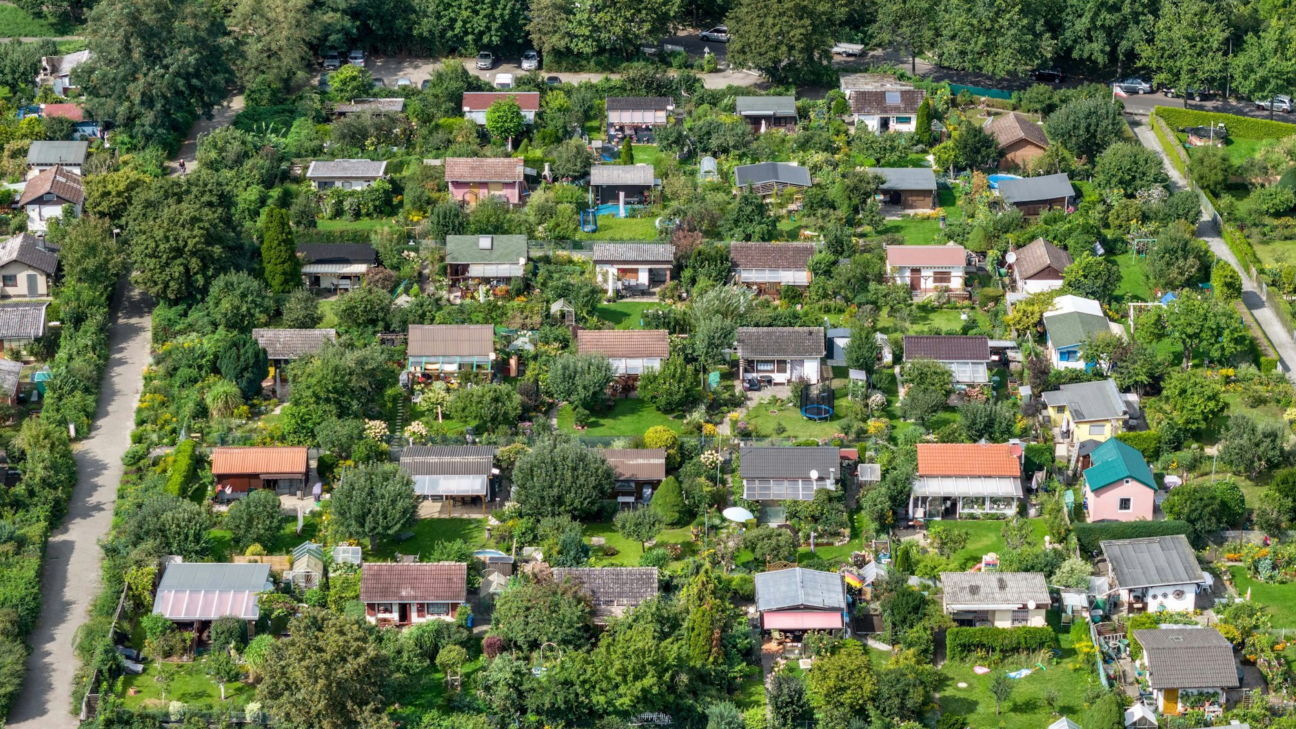 Über 70.000 Kleingärten hat Berlin: Allerdings kann auch ein neues Gesetz sie nicht wirklich schützen.