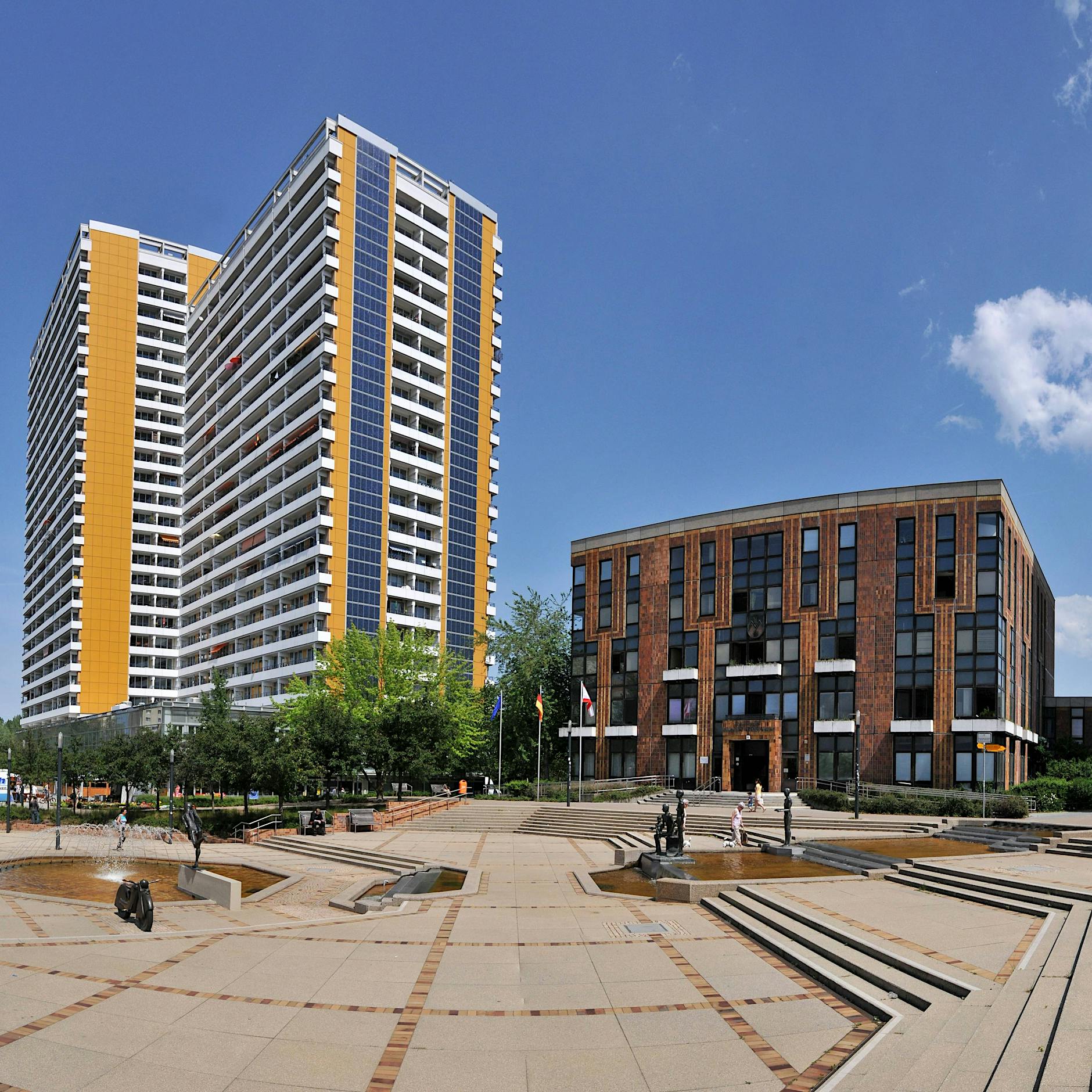 Marzahner kämpfen mit Unterschriftensammlung gegen Luxuswohntürme am Helene-Weigel-Platz